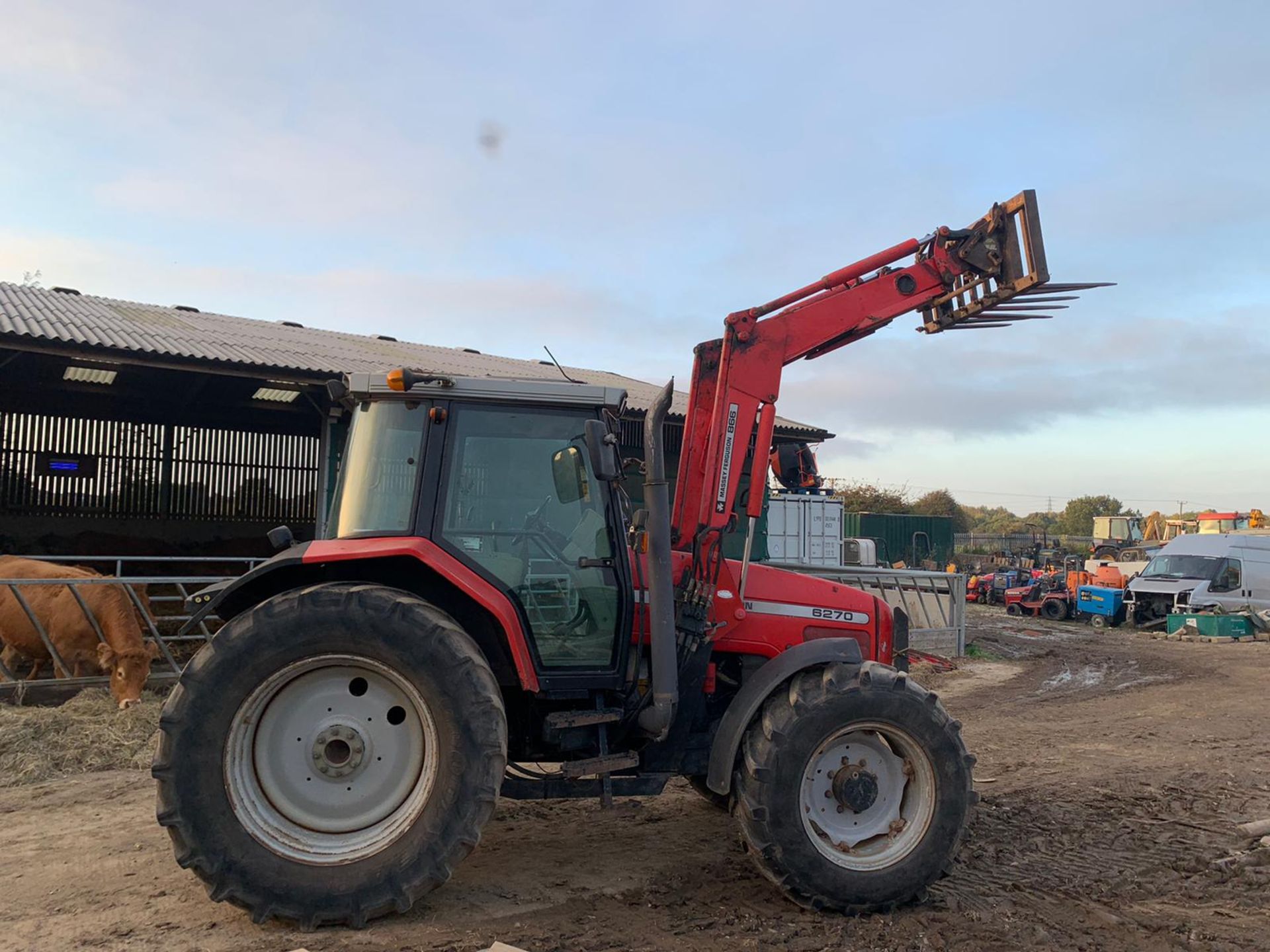 2002 MASSEY FERGUSON 6270 POWER CONTROL 100hp 4WD TRACTOR WOTH FRONT LOADER AND SPIKE *PLUS VAT* - Image 5 of 17