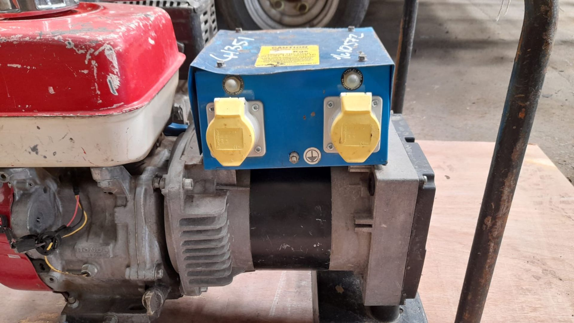 HONDA ENGINED GENERATOR, STARTS WELL AND MAKES POWER, BIG HONDA GX270 ENGINE *PLUS VAT* - Image 6 of 6