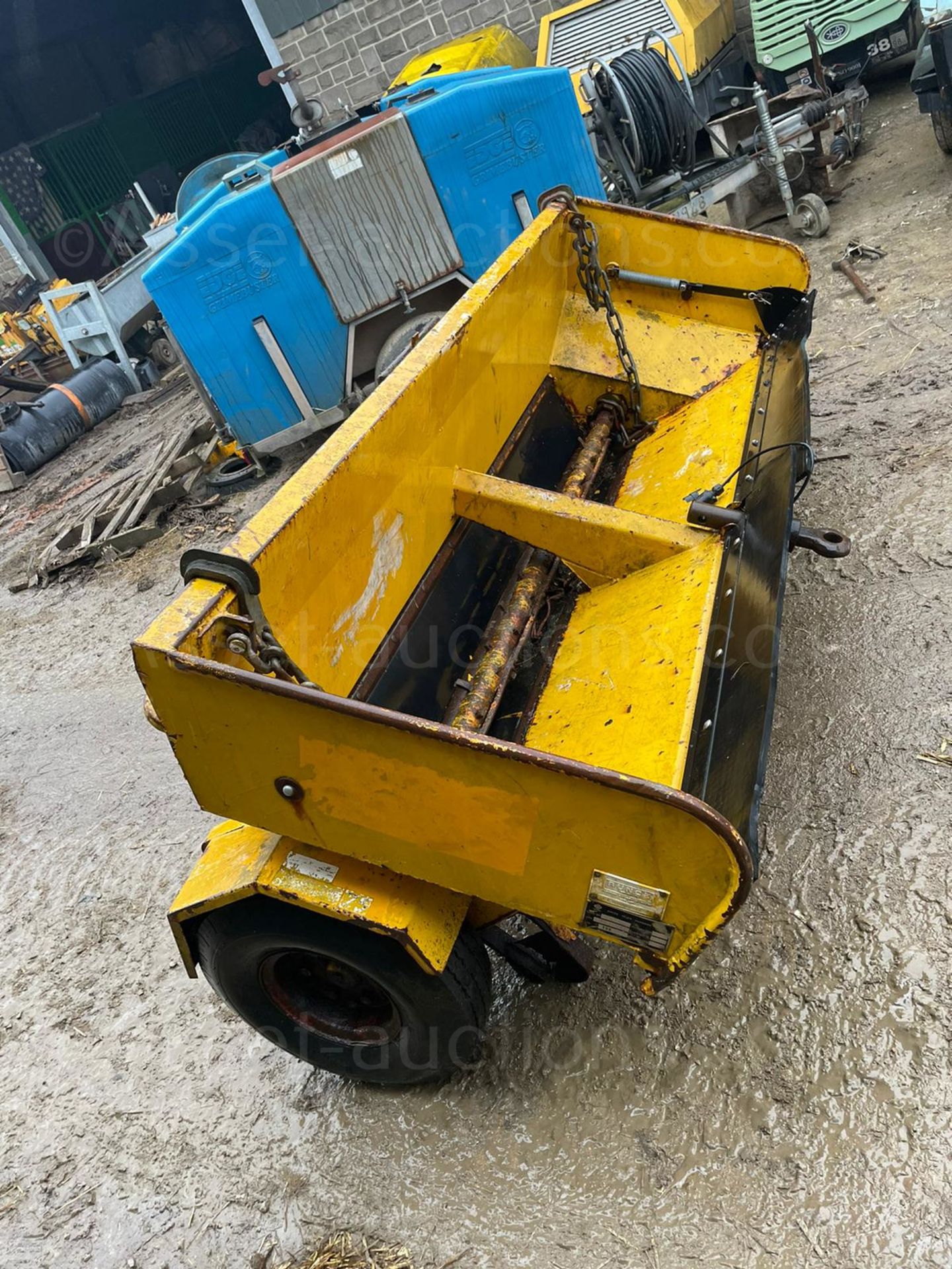 EPOKE SINGLE AXLE SPREADER / GRITTER, TOW BEHIND *PLUS VAT* - Image 7 of 7