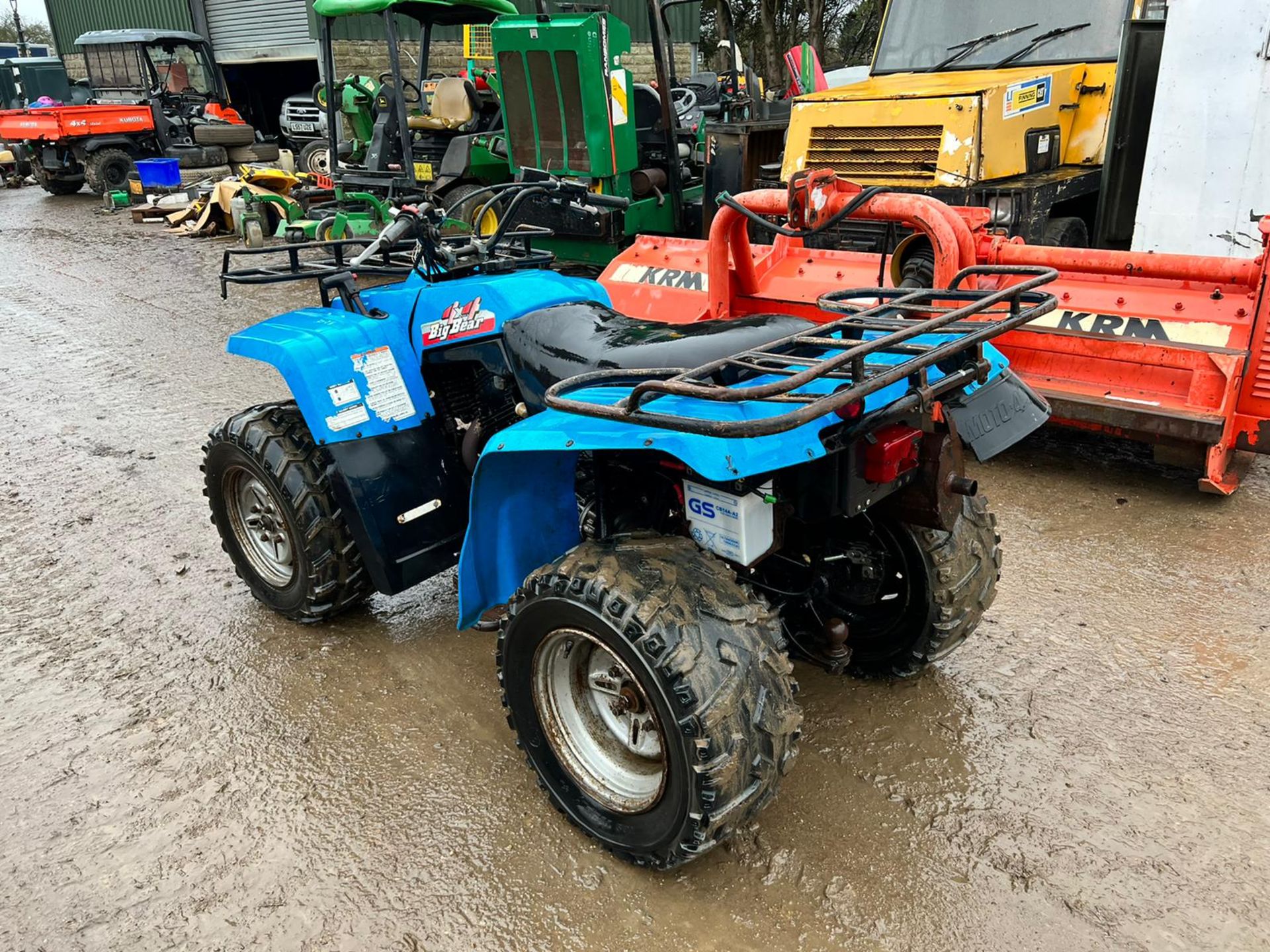 YAMAHA BIG BEAR 350 4X4 QUAD BIKE, RUNS AND DRIVES, GOOD SEAT, ELECTRIC START *PLUS VAT*