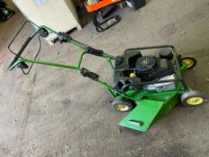 JOHN DEERE C520S SELF PROPELLED LAWN MOWER, RUNS DRIVES AND CUTS, KAWASAKI PETROL ENGINE *NO VAT*