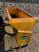 MCCONNELL DABRO SPREADER, SUITABLE FOR 3 POINT LINKAGE *PLUS VAT*