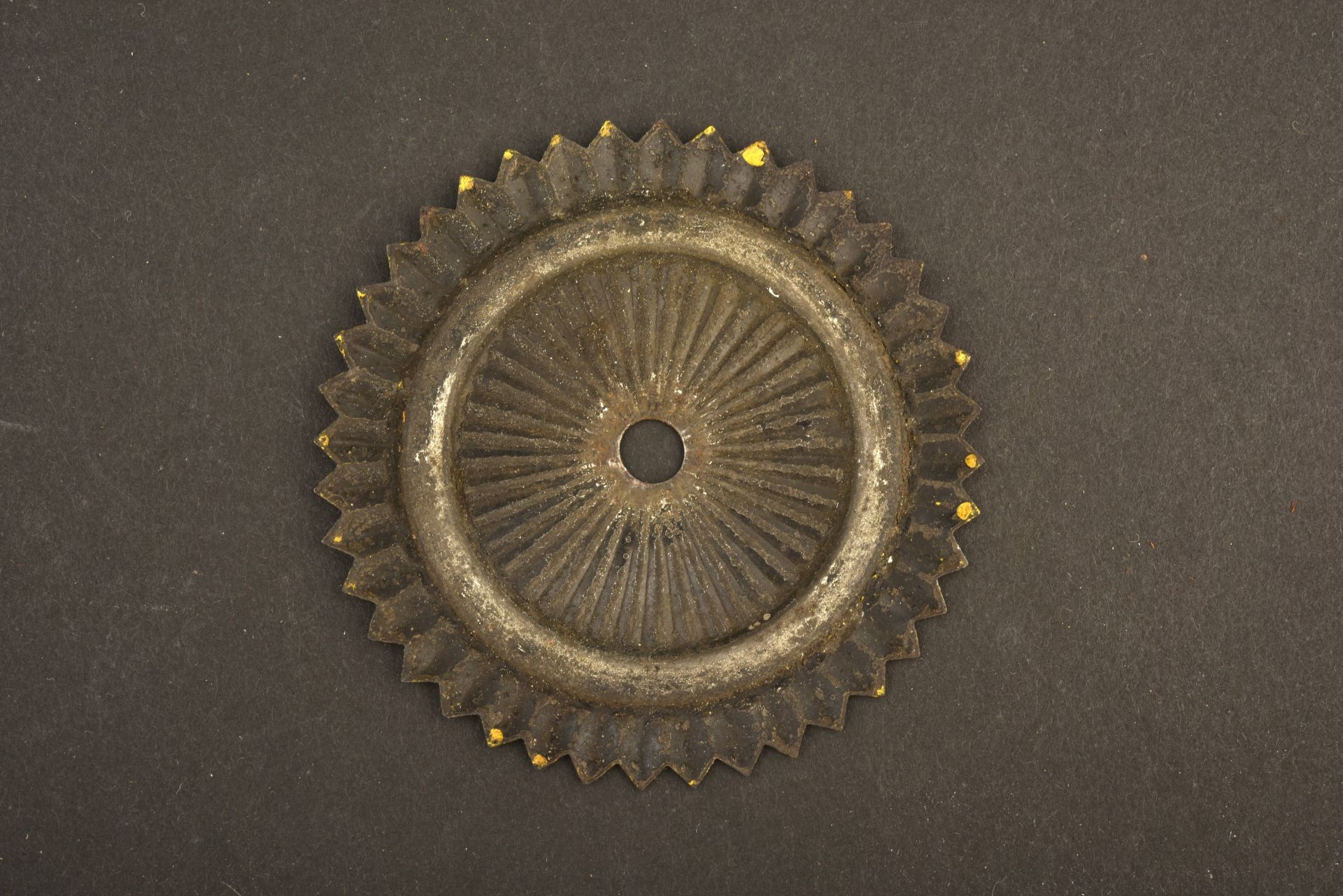 Cocarde modele 1857 Reuss et Waldeck Pyrmont. Reuss or Waldeck-Pyrmont pattern 1857 spiked helmet co - Image 2 of 2
