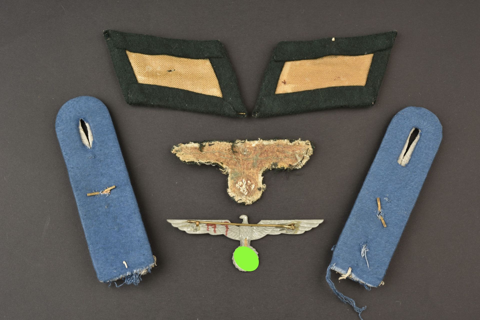 Ensemble d insignes allemands. German insignia set.  - Image 2 of 2
