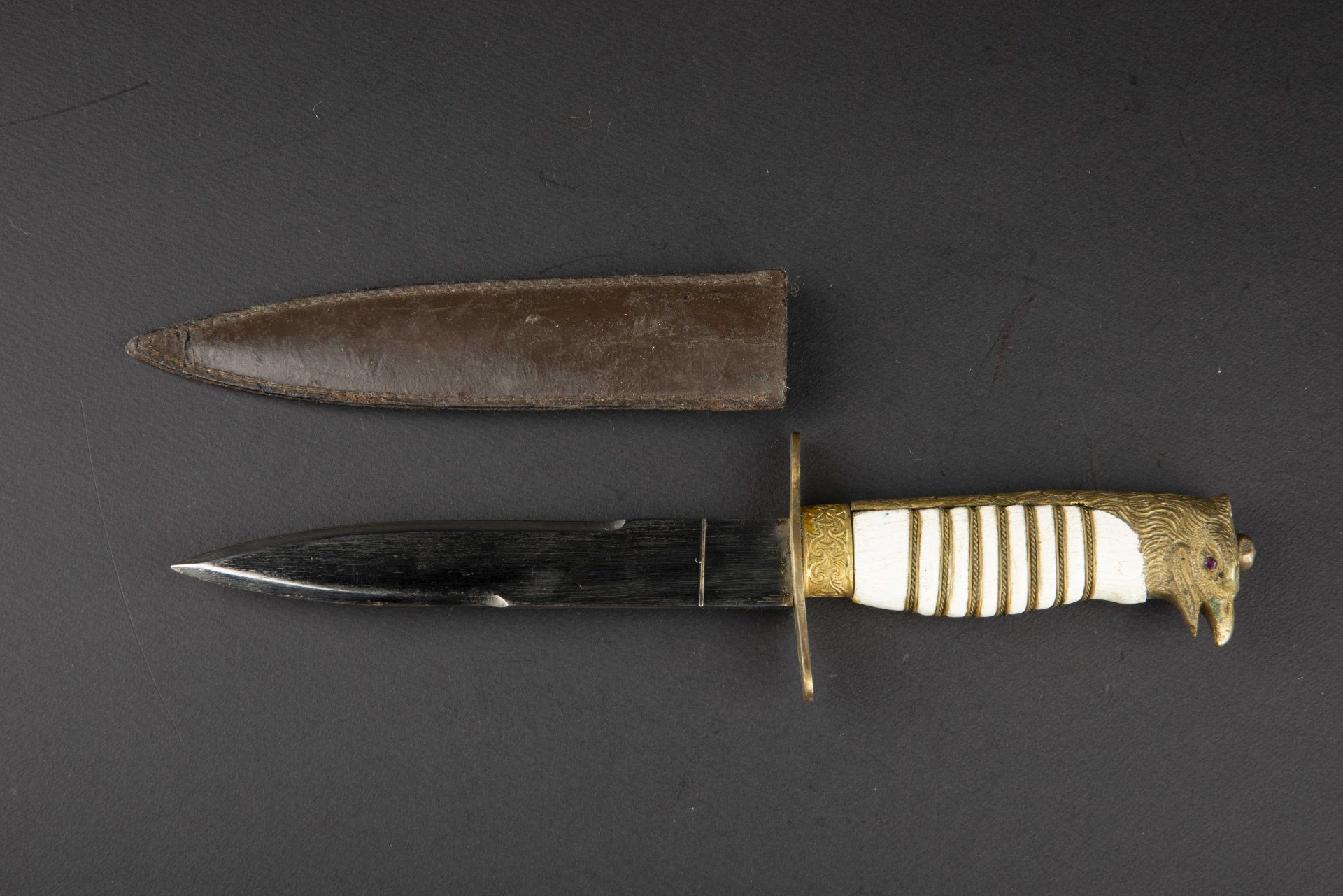 Poignard type italien. Italian type dagger.