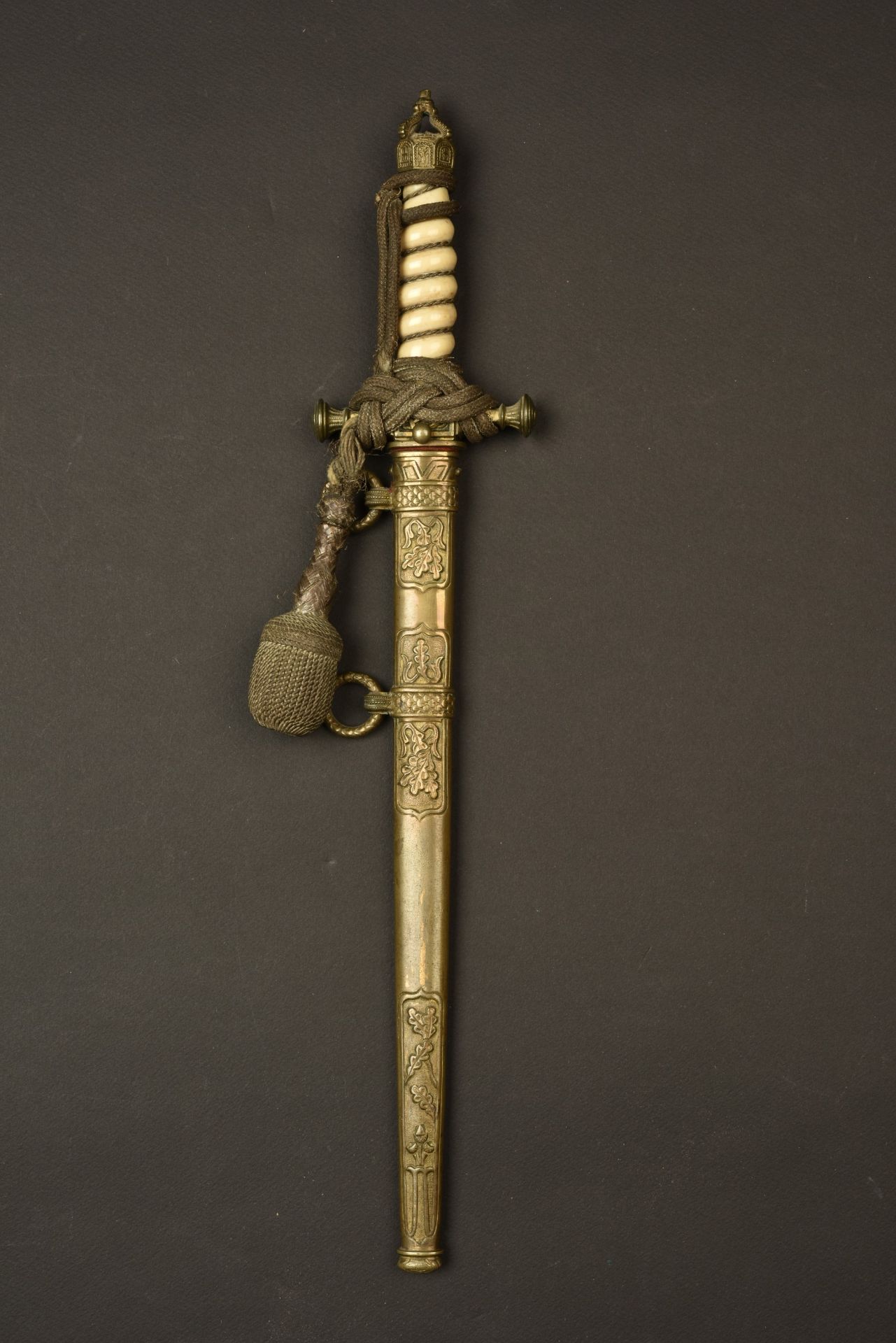 Dague style 1902 d Officier de la Marine imperiale. Imperial german navy officer 1902 style dagger. 