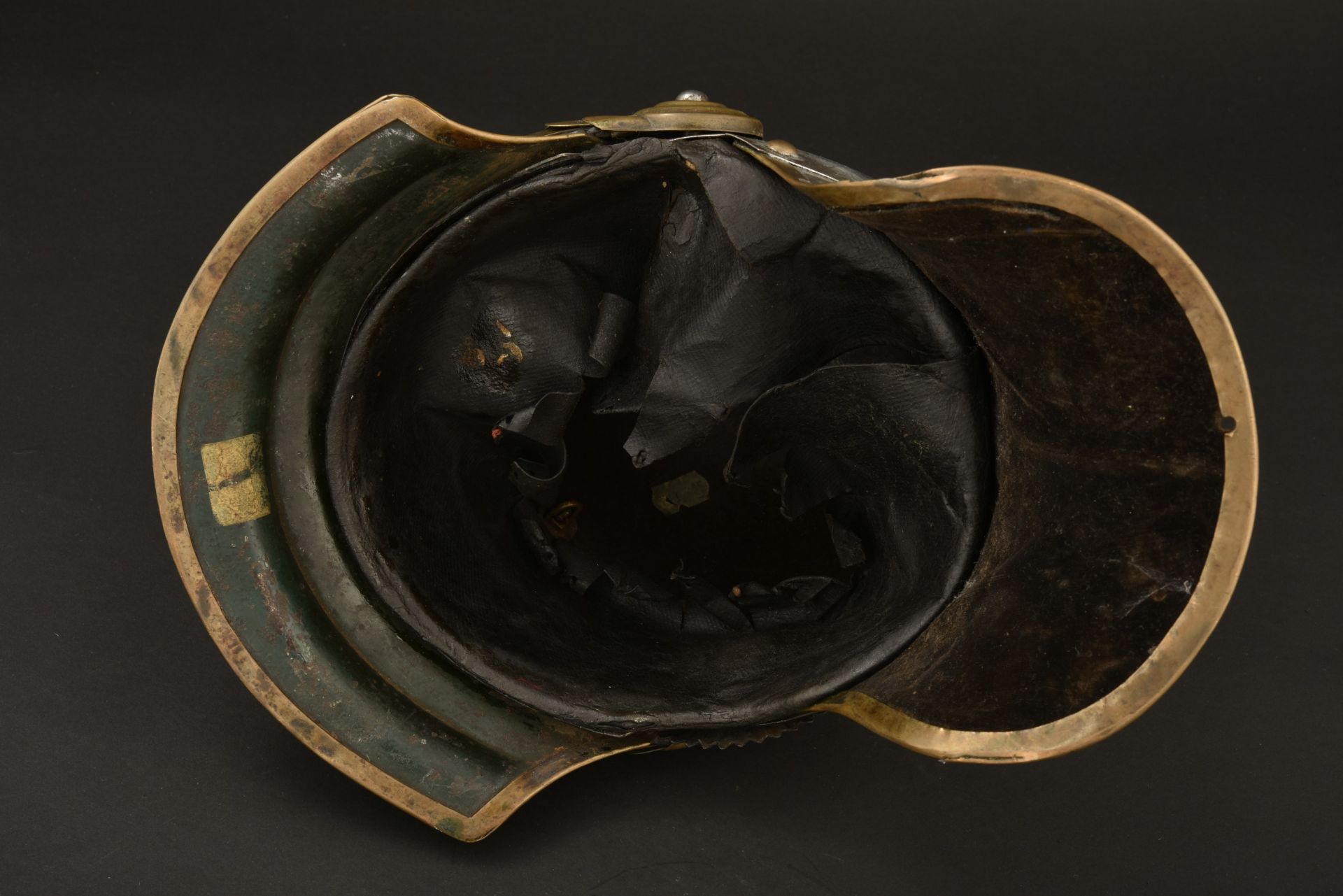 Casque a pointe de Kurassier modele 1862. Cuirassier spiked helmet pattern 1862. Kurassier Pickelhau - Image 4 of 4