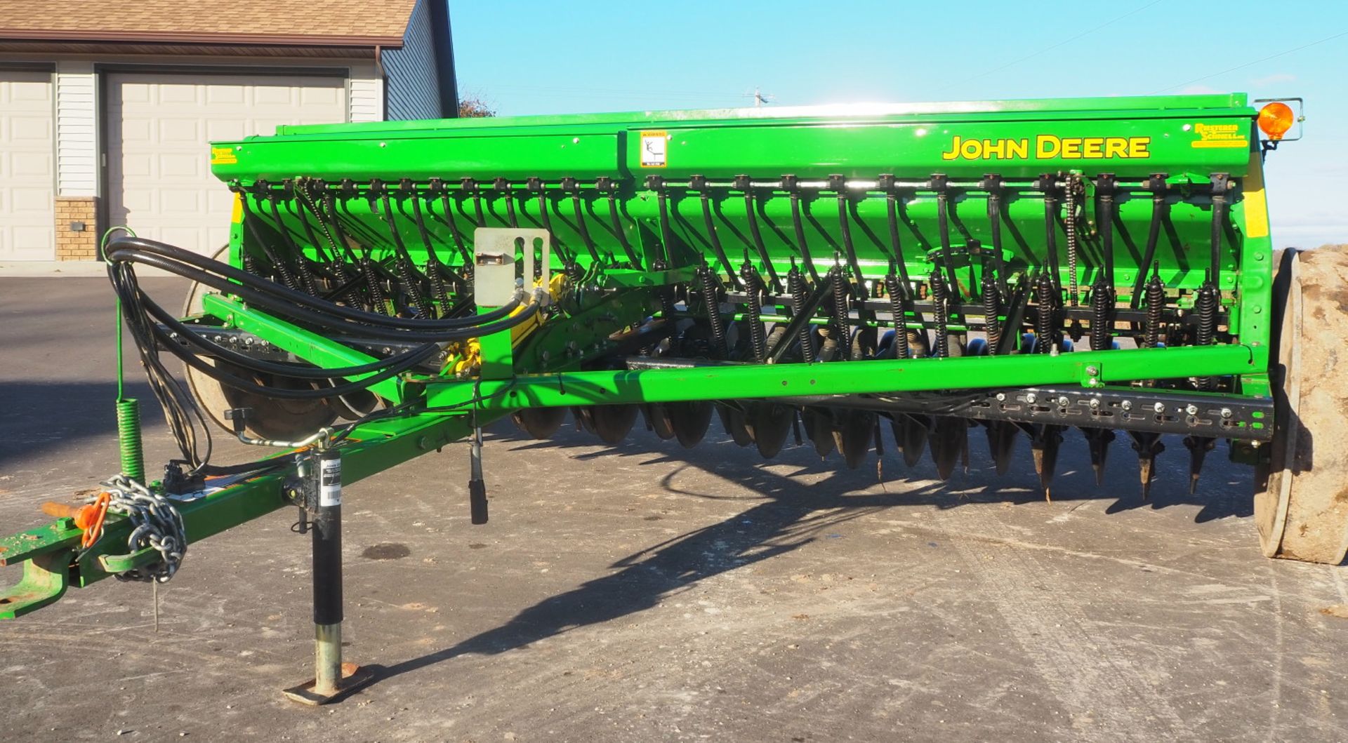 JD 450 12' GRAIN DRILL