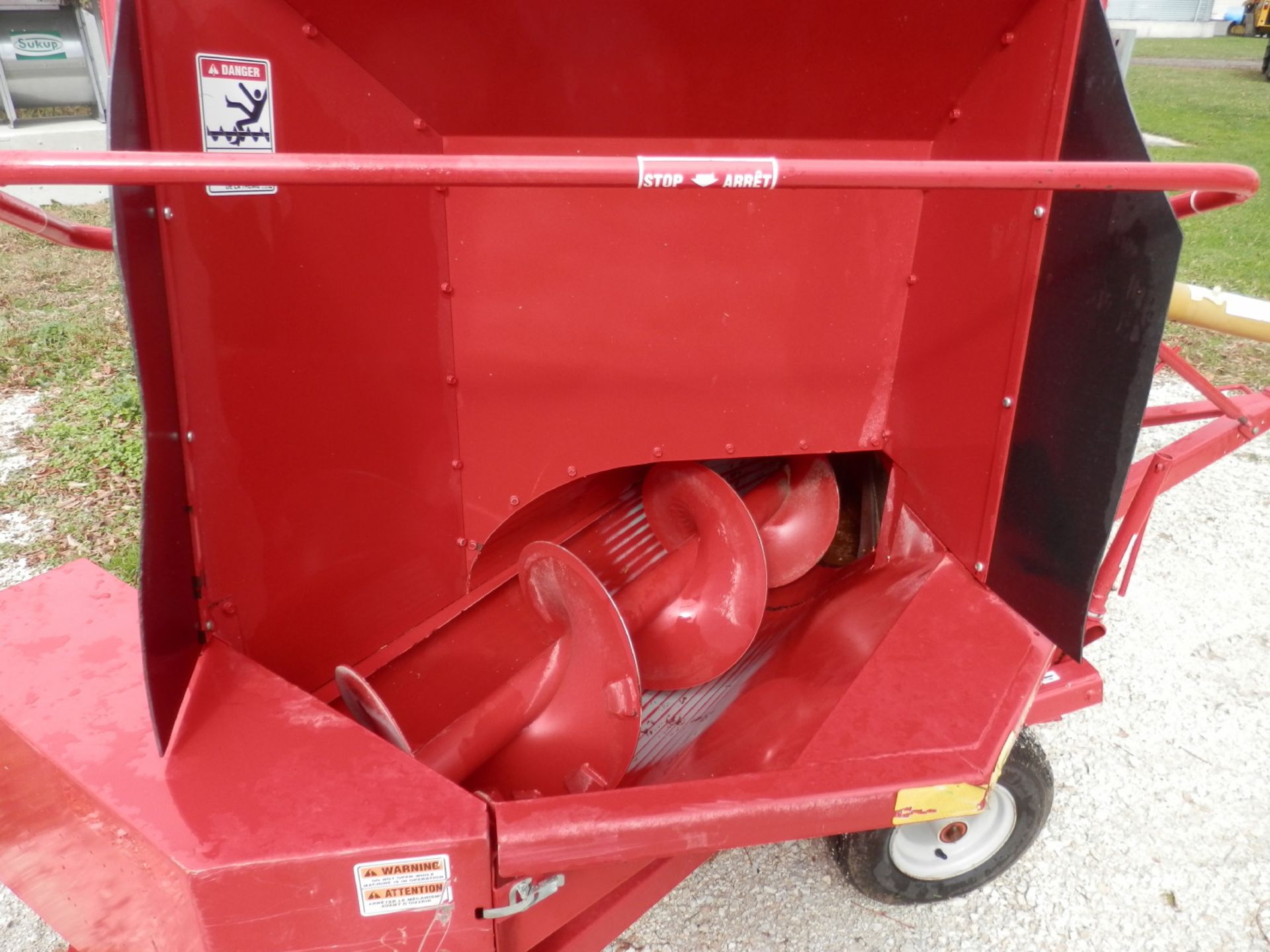 MASSEY FERGUSON 7515 FORAGE BLOWER - Image 6 of 7