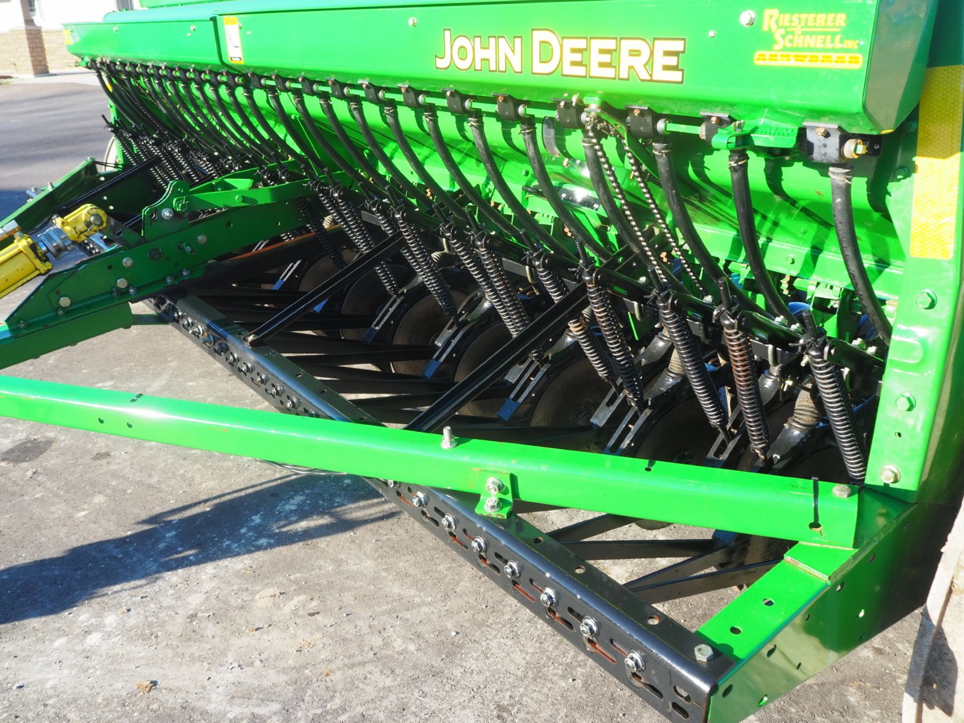 JD 450 12' GRAIN DRILL - Image 3 of 12