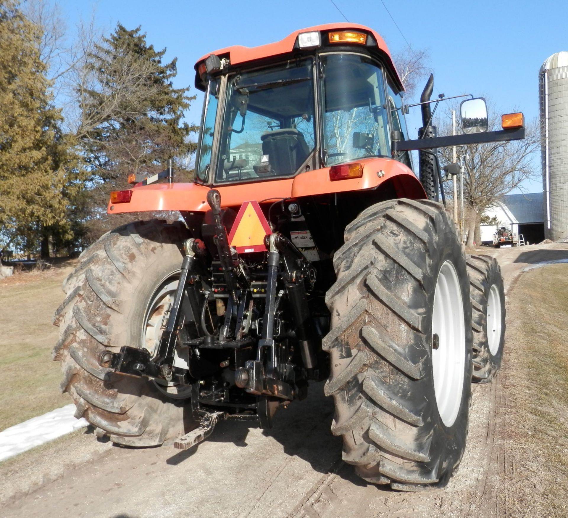 AGCO RT130 MFWD TRACTOR - Image 4 of 10