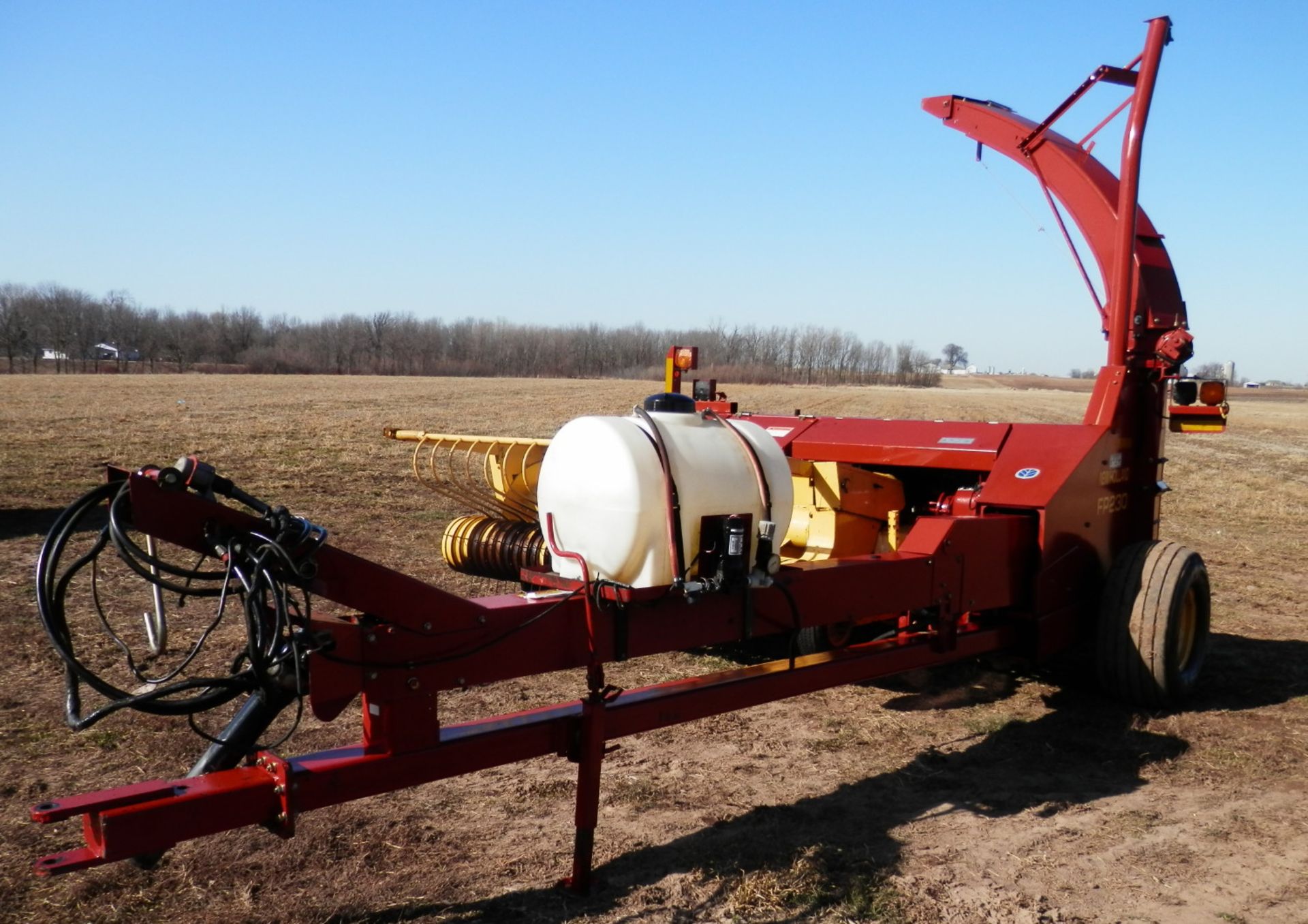 FIAT NEW HOLLAND FP230 FORAGE CHOPPER - Image 2 of 10