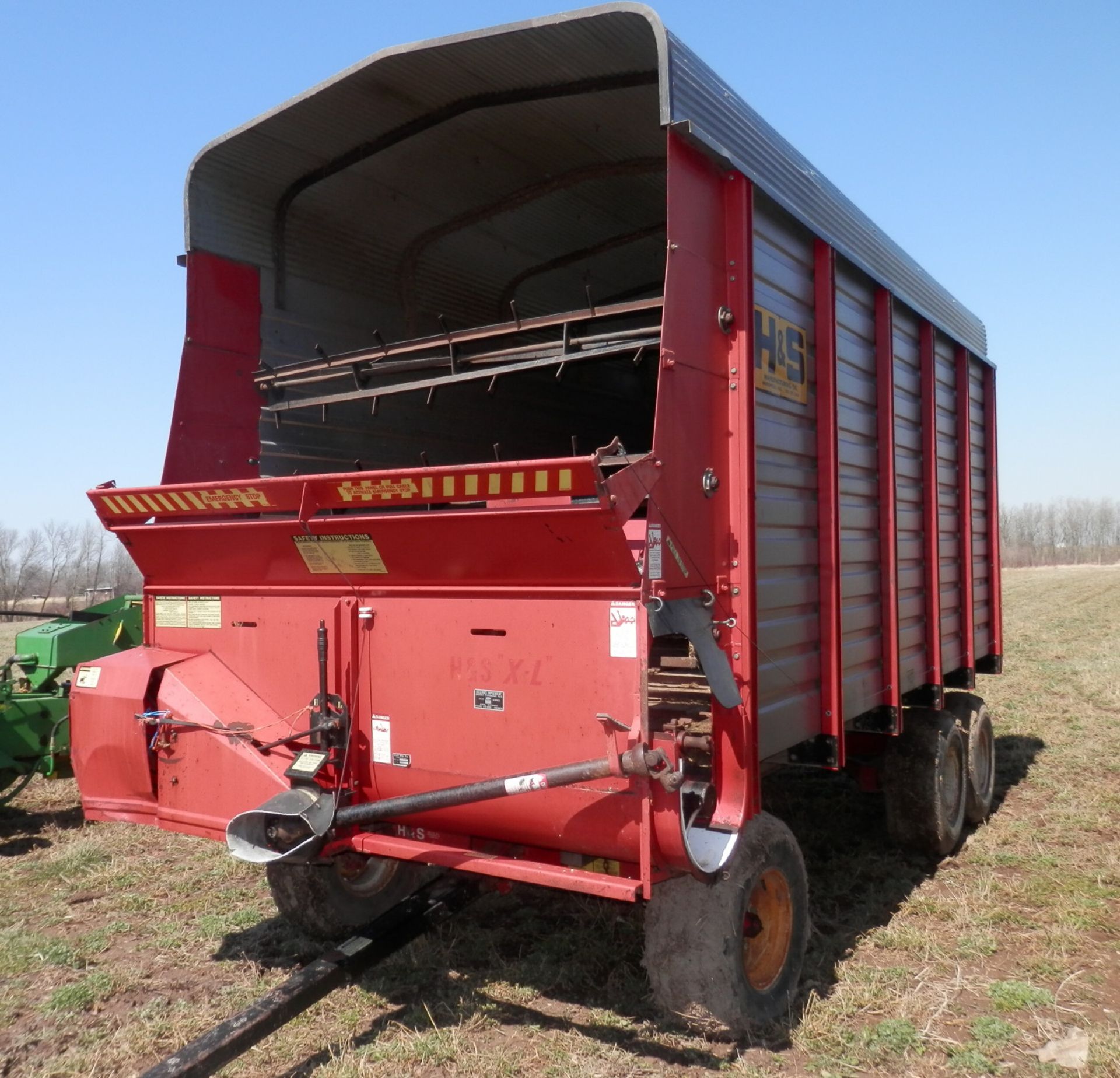 H&S XL-88 16' LH FORAGE WAGON