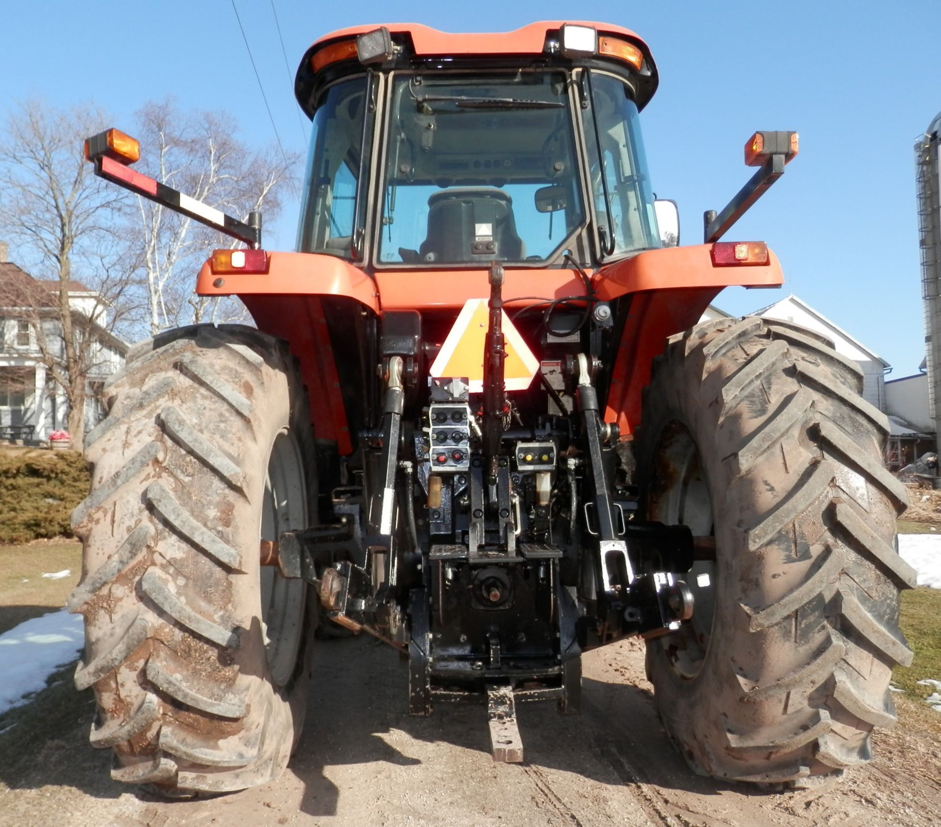 AGCO RT130 MFWD TRACTOR - Image 5 of 10