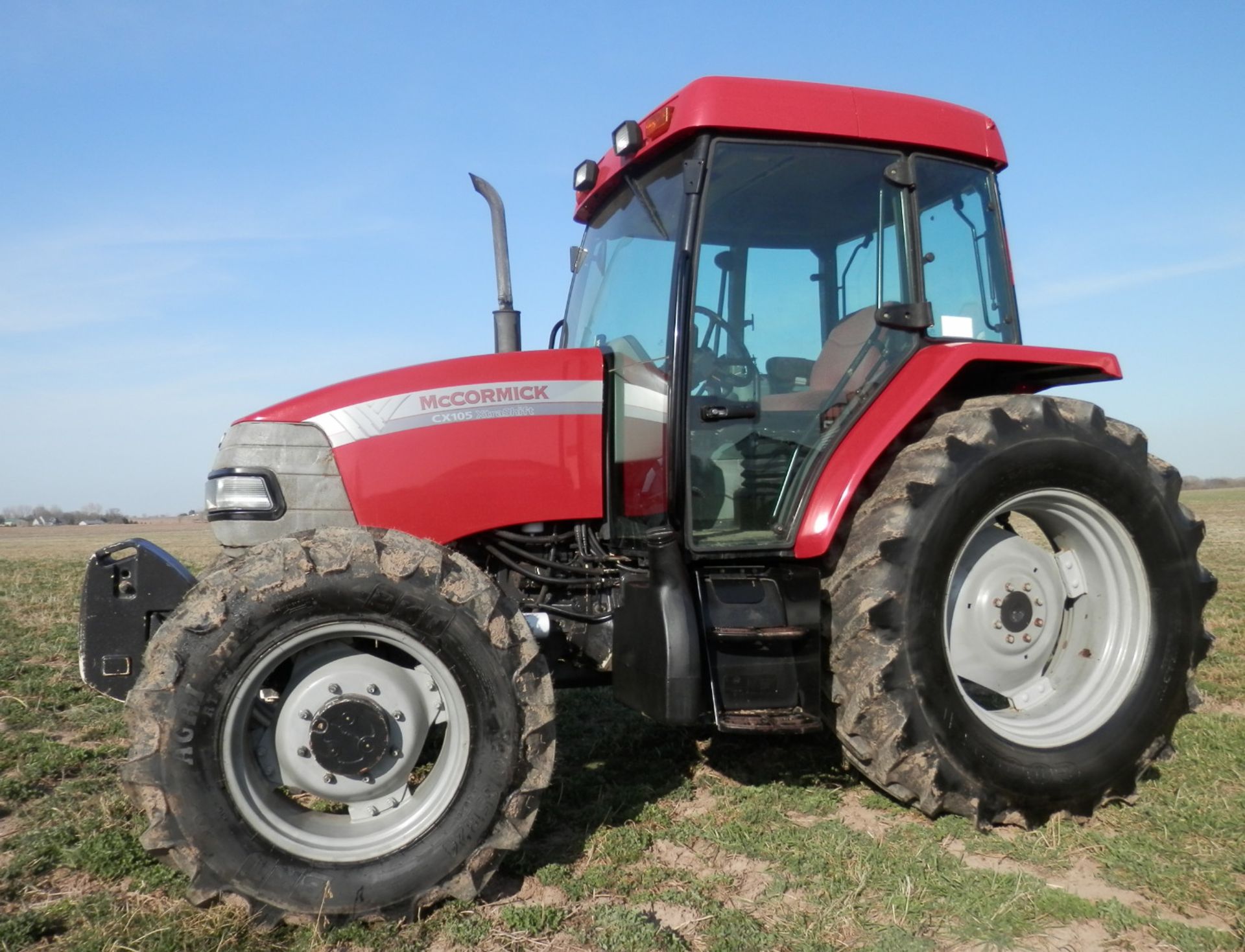 MC CORMICK CX105 MFWD TRACTOR