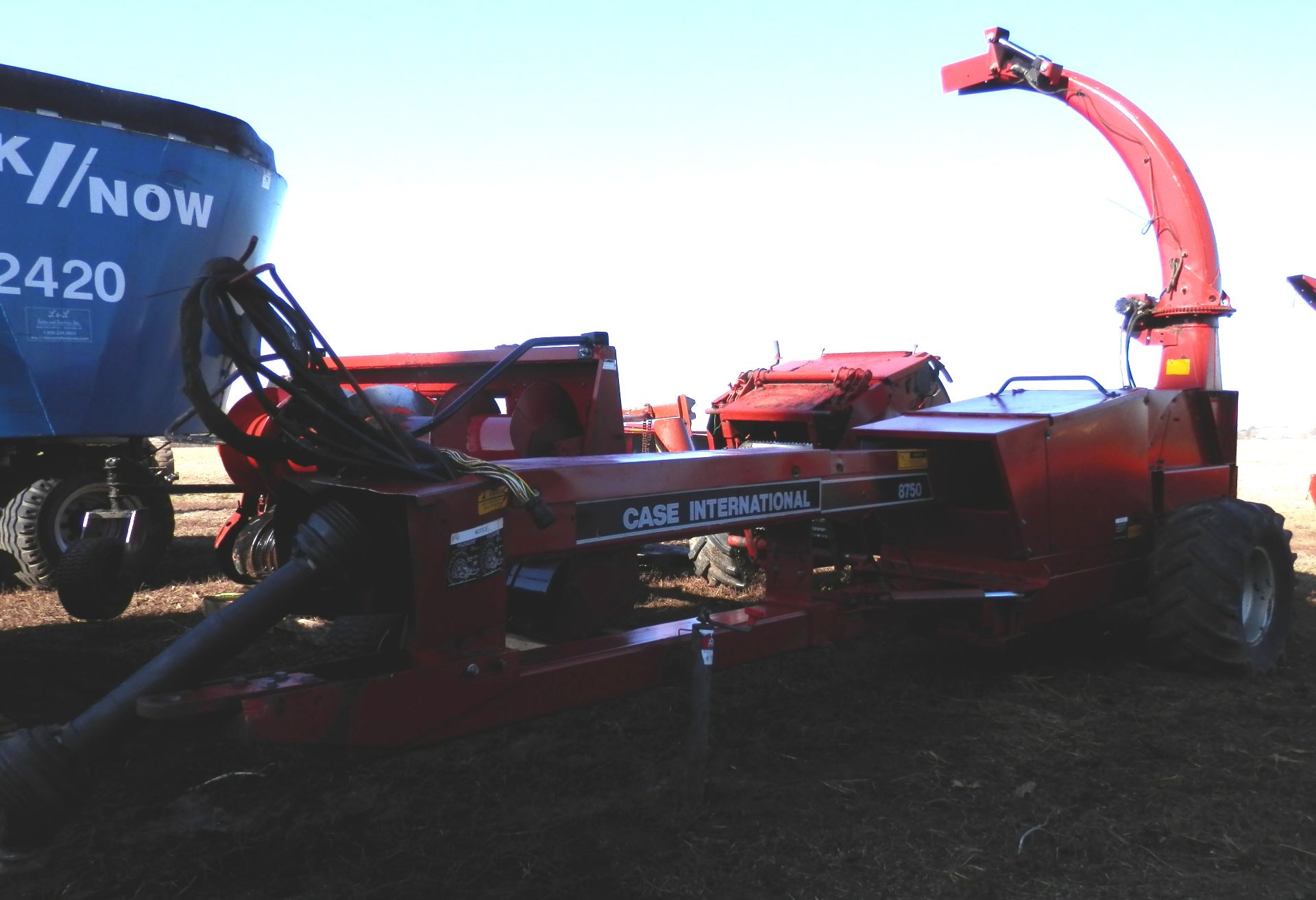 CASE IH 8750 FORAGE CHOPPER W/ choice of HAYHEAD - Image 3 of 12