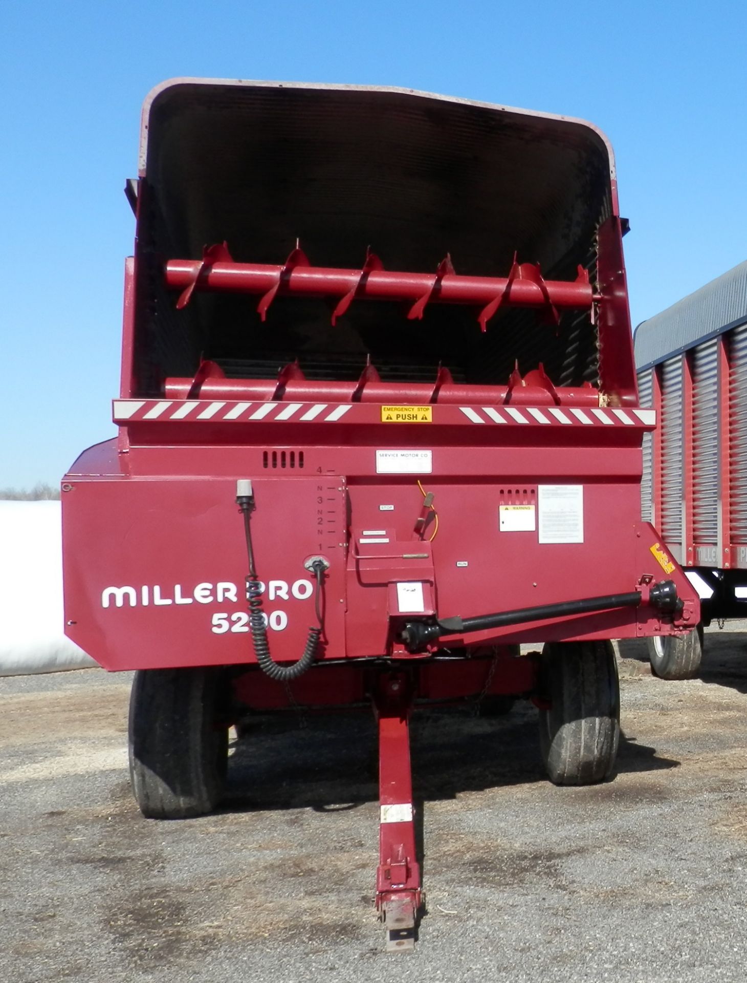 MILLER PRO 5200 18' LH FORAGE WAGON (SN 02682) - Image 3 of 6