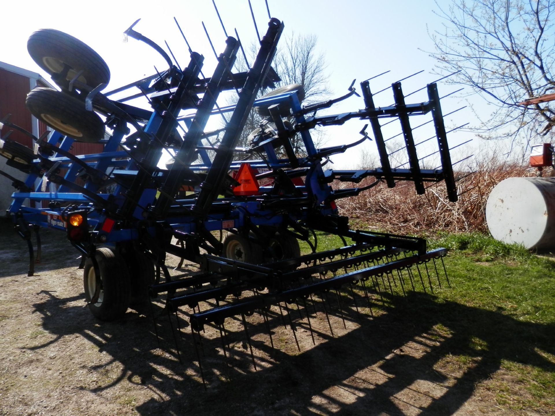 DMI TIGERMATE II 22' FIELD CULTIVATOR - Image 10 of 13