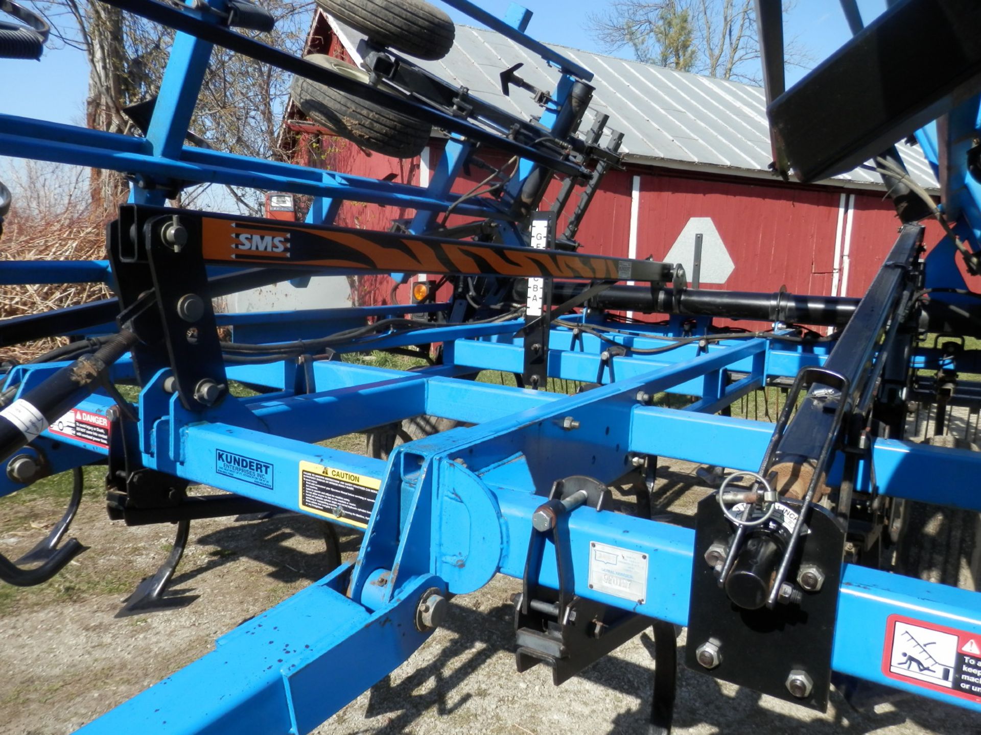 DMI TIGERMATE II 22' FIELD CULTIVATOR - Image 7 of 13