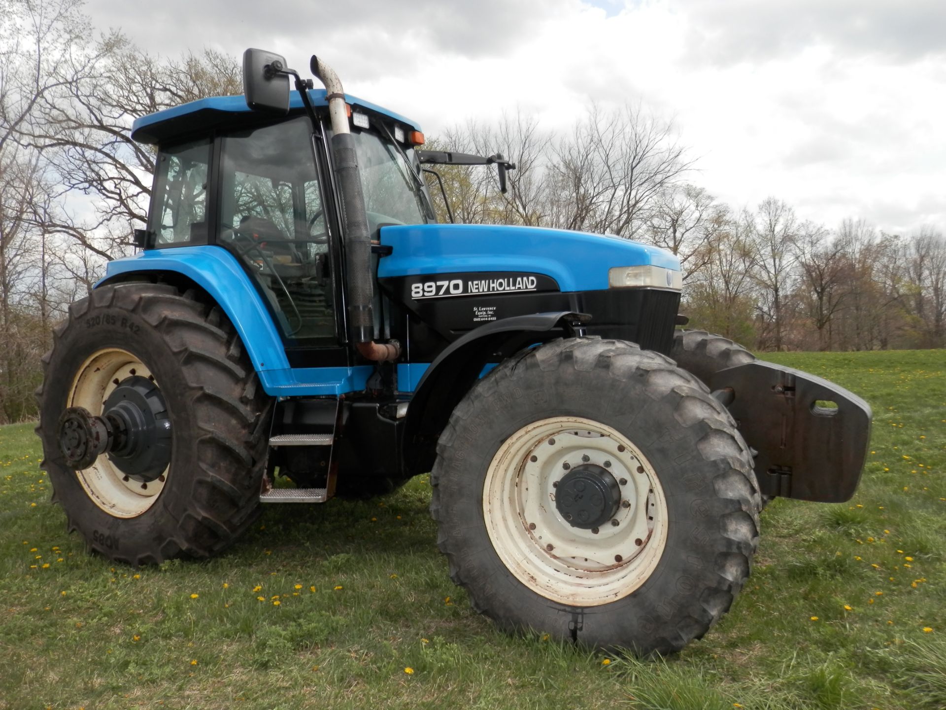 NEW HOLLAND 8970 MFWD TRACTOR SN: D420671