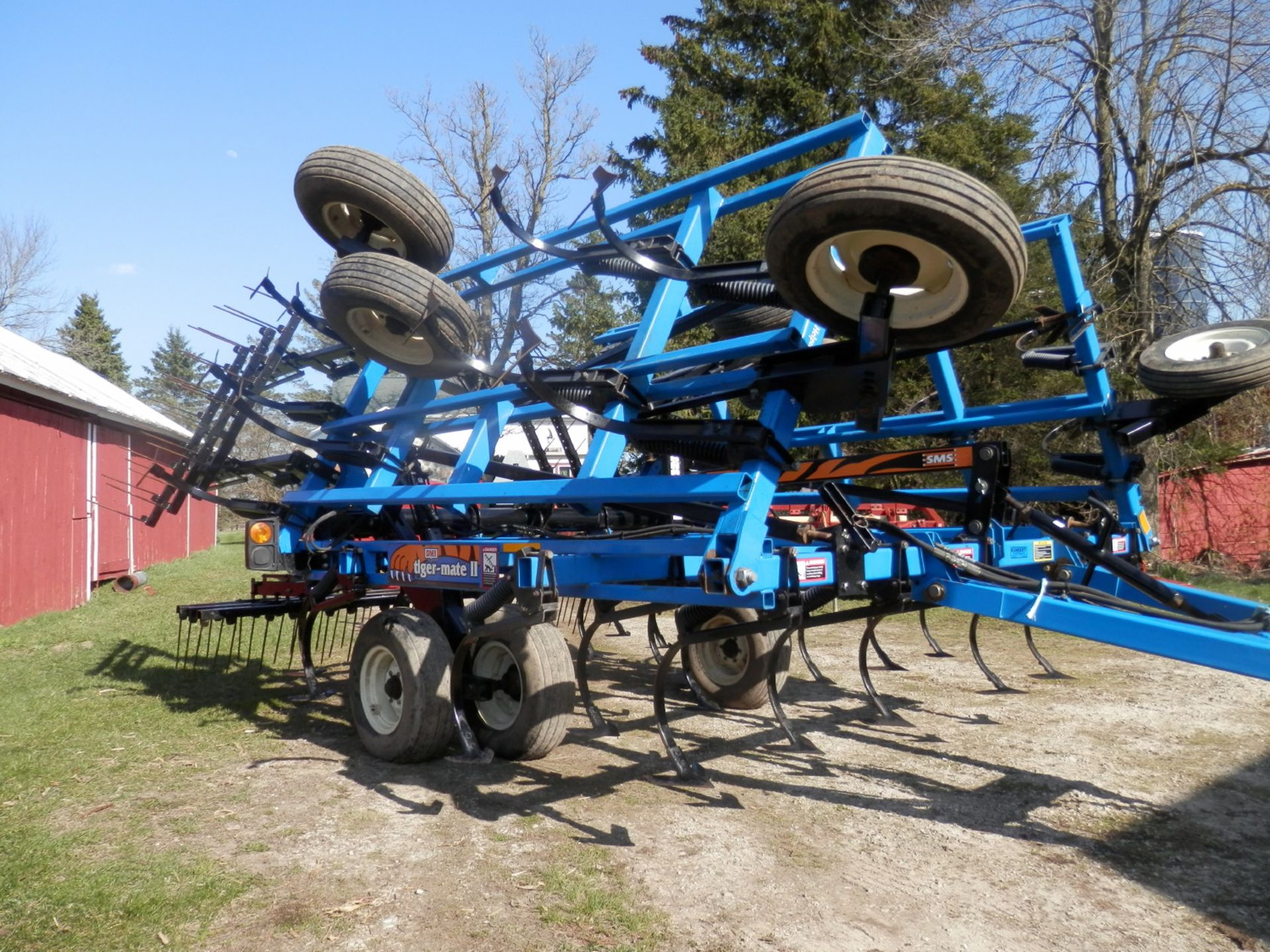 DMI TIGERMATE II 22' FIELD CULTIVATOR - Image 13 of 13