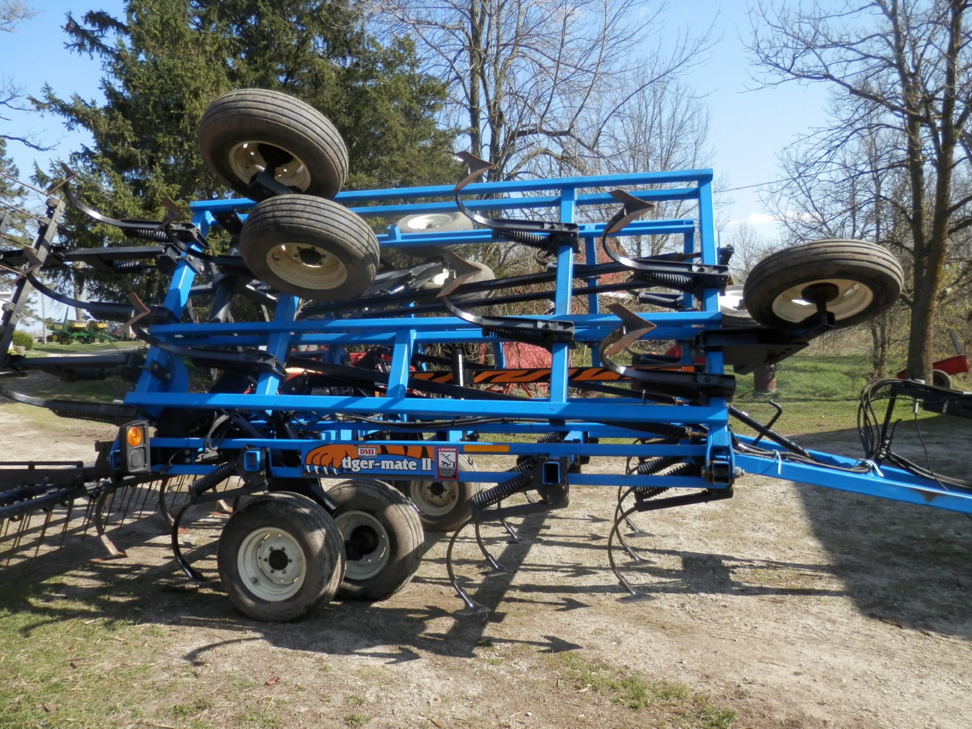 DMI TIGERMATE II 22' FIELD CULTIVATOR - Image 9 of 13