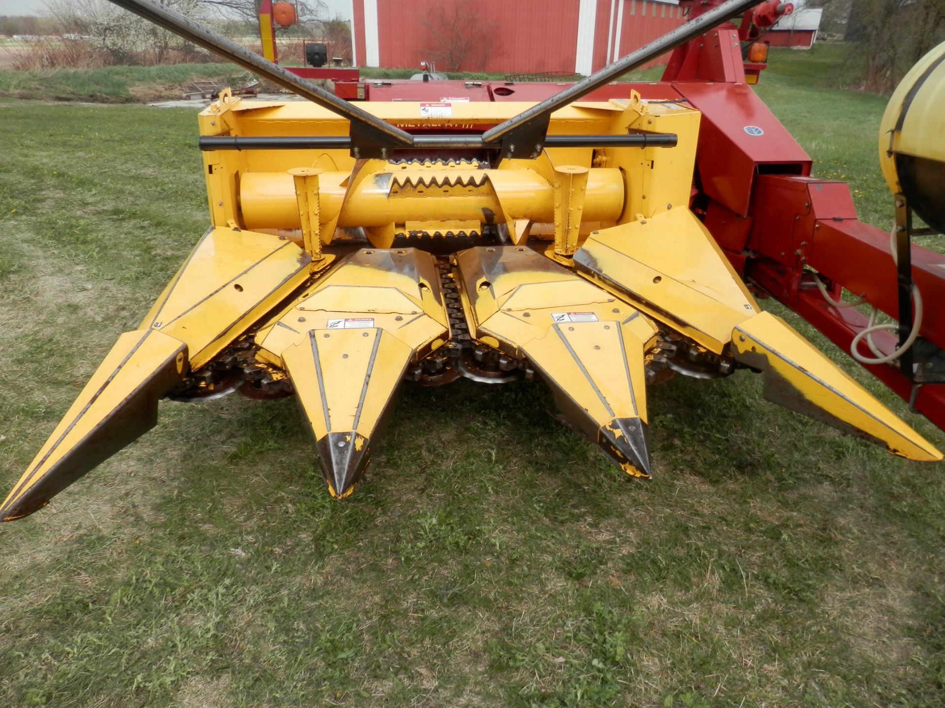 FIAT NH FP 240PT FORAGE CHOPPER PACKAGE with 9' HH and 3PN Corn Head - Image 9 of 14