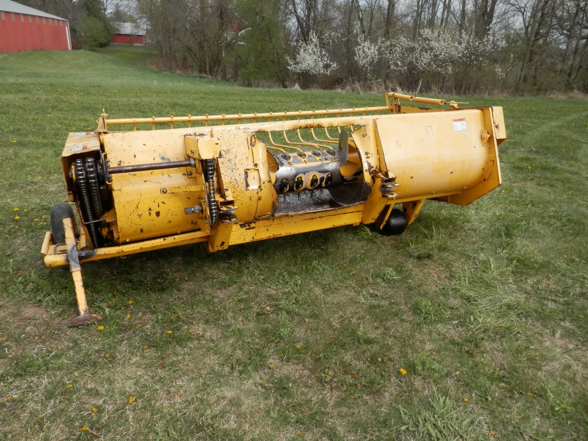 FIAT NEW HOLLAND FP240 PT FORAGE CHOPPER with 9' Hay Head (LOT 24) - Image 9 of 11