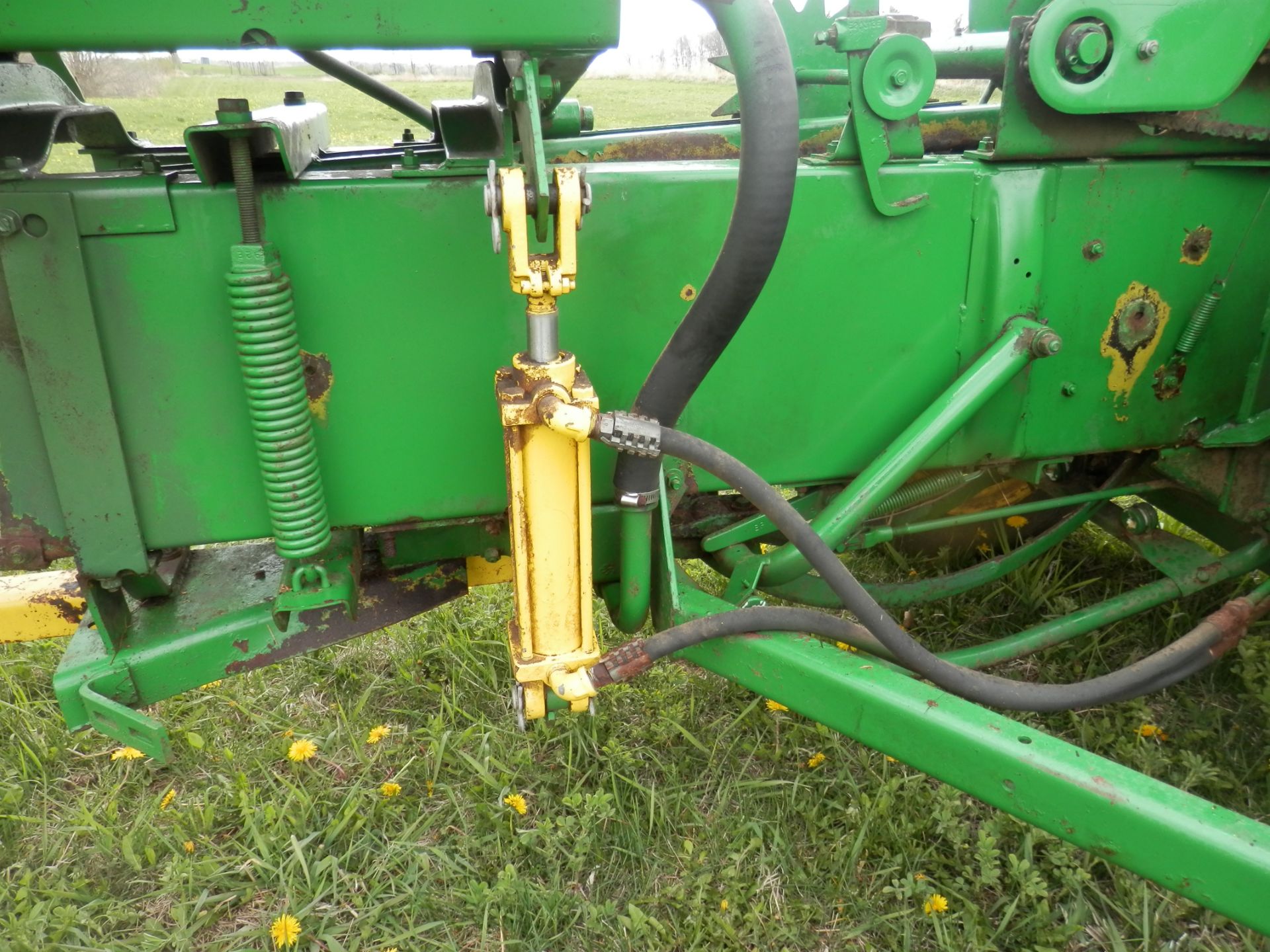 JOHN DEERE 24T SMALL SQUARE BALER - Image 8 of 11