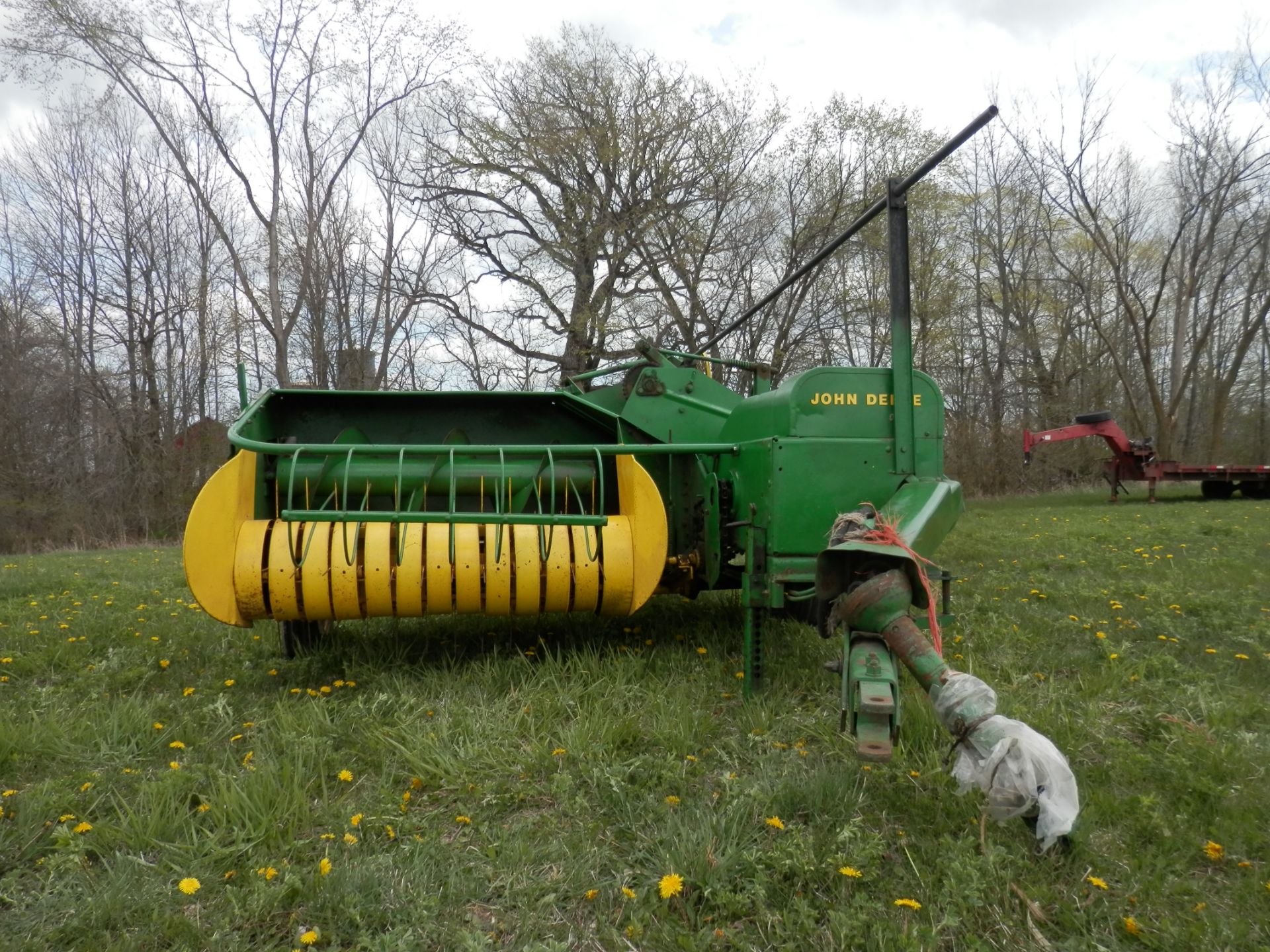 JOHN DEERE 24T SMALL SQUARE BALER