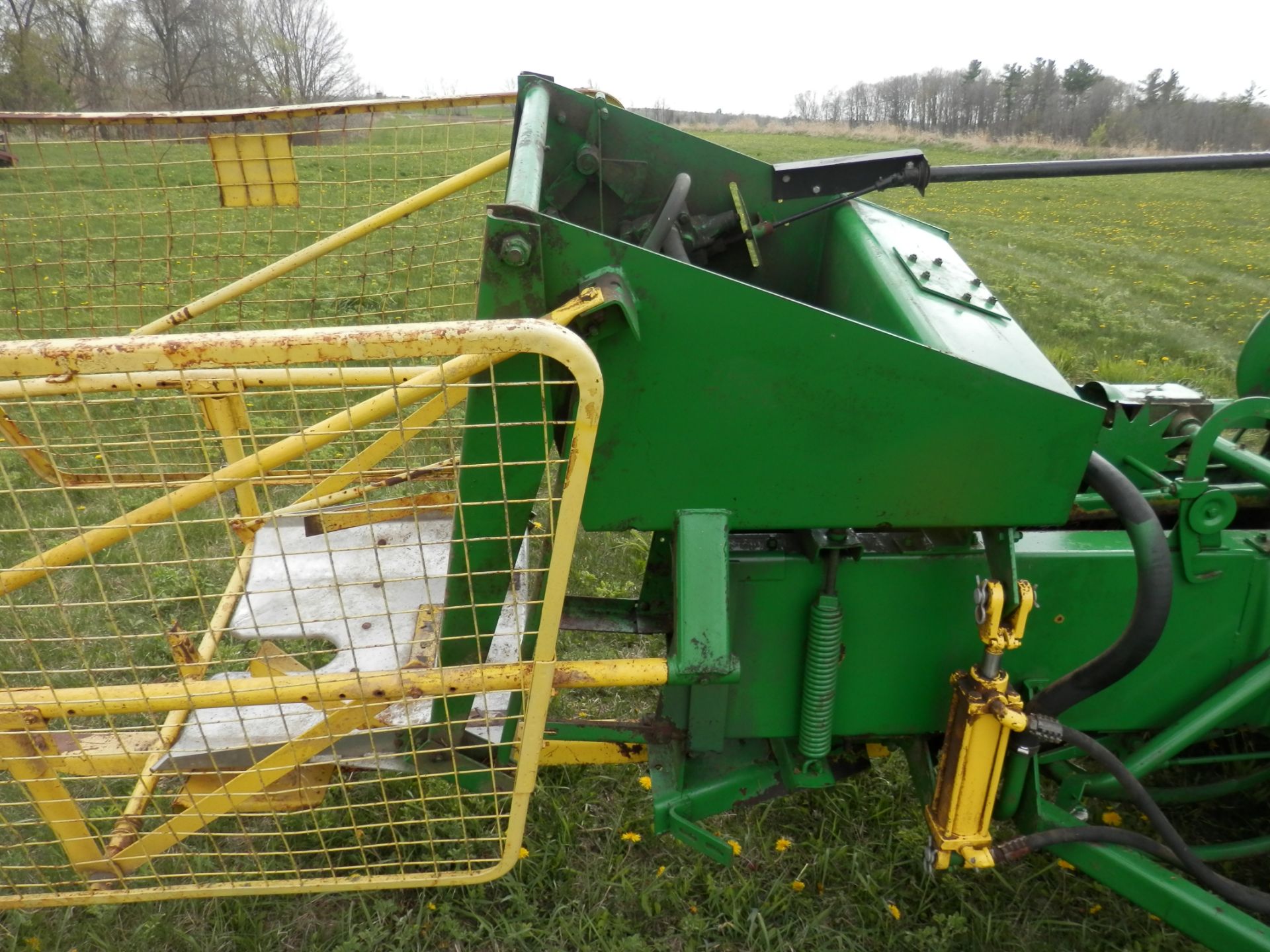 JOHN DEERE 24T SMALL SQUARE BALER - Image 7 of 11