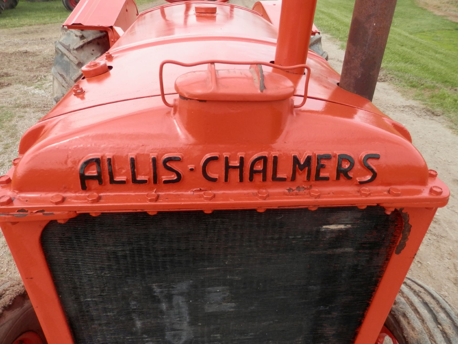 ALLIS CHALMERS "U" TRACTOR - Image 6 of 6