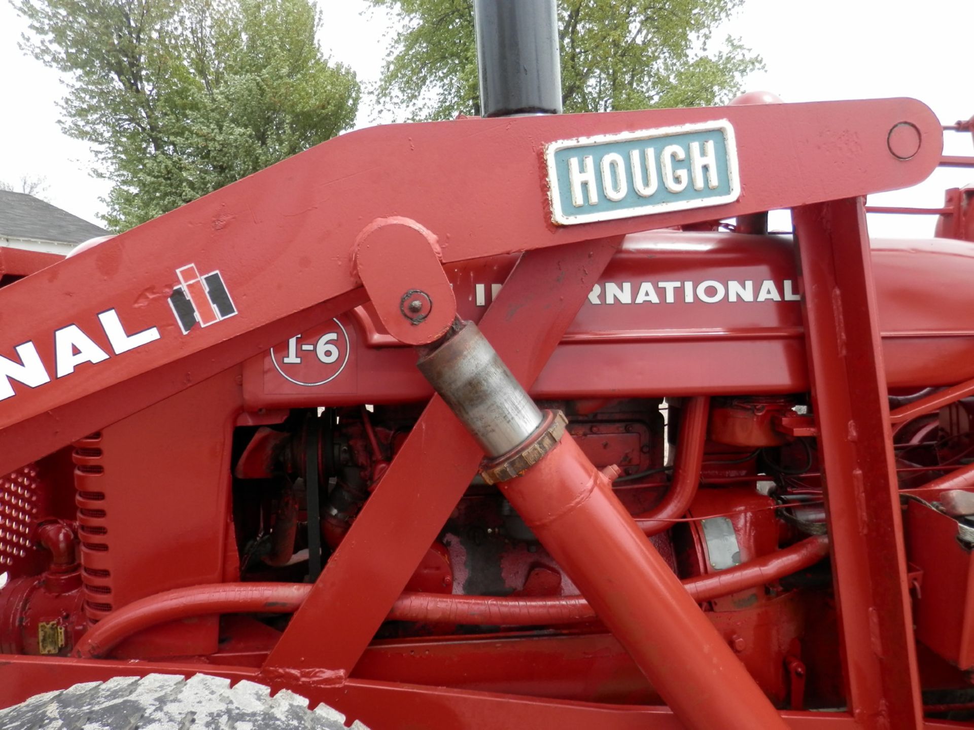 INTERNATIONAL 1-6 w/HOUGH LOADER - Image 9 of 14