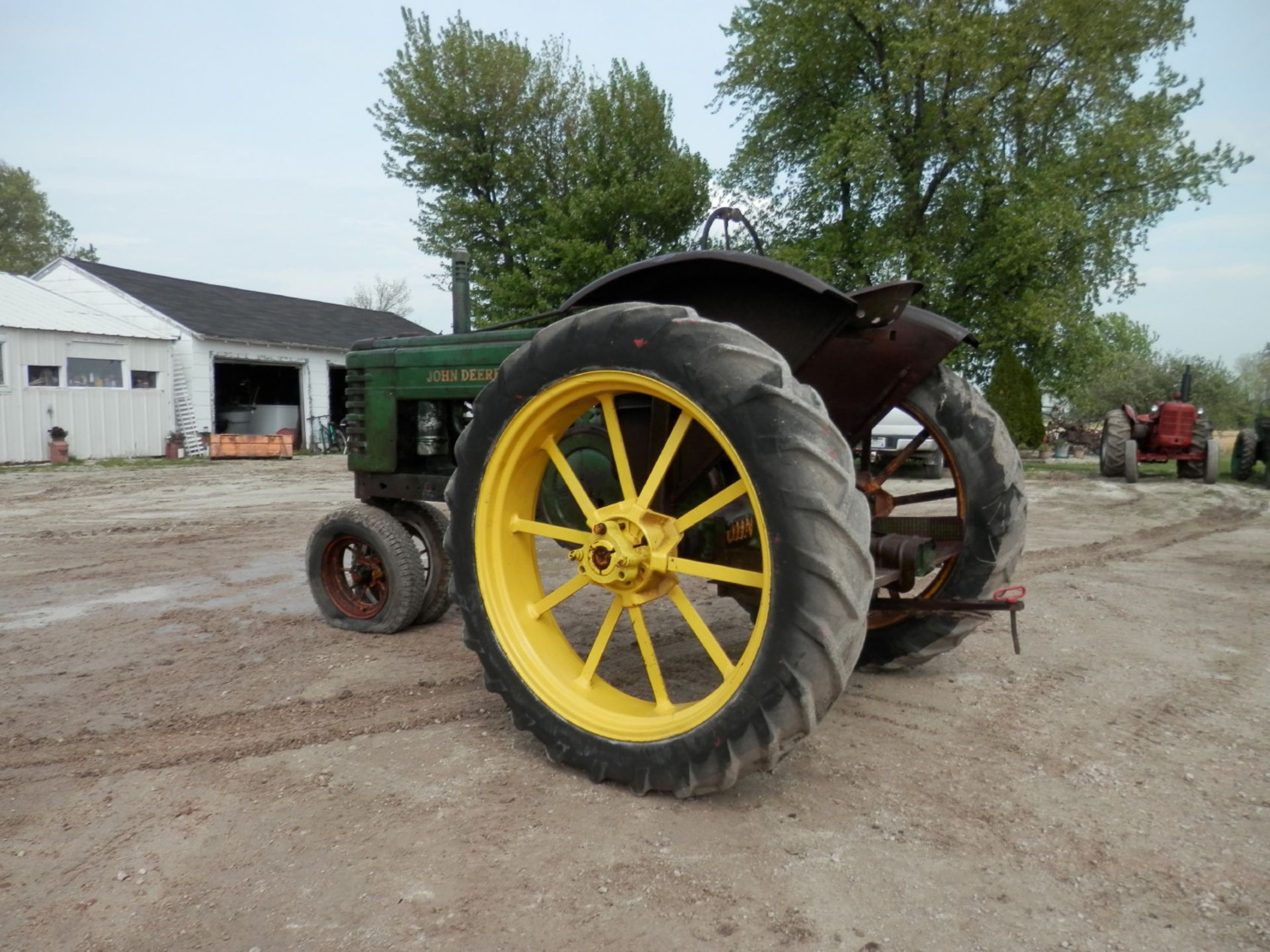 JOHN DEERE B TRACTOR - Image 4 of 5