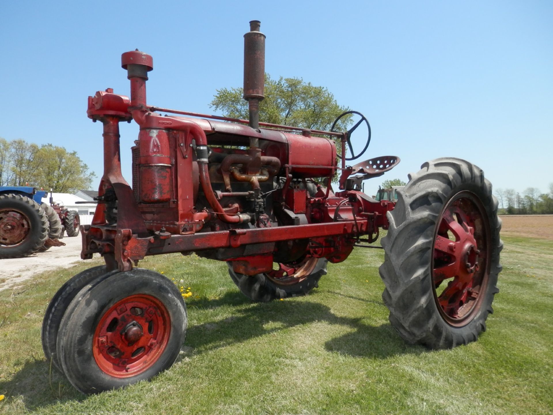 INTERNATIONAL HARVESTER F-20 TRACTOR