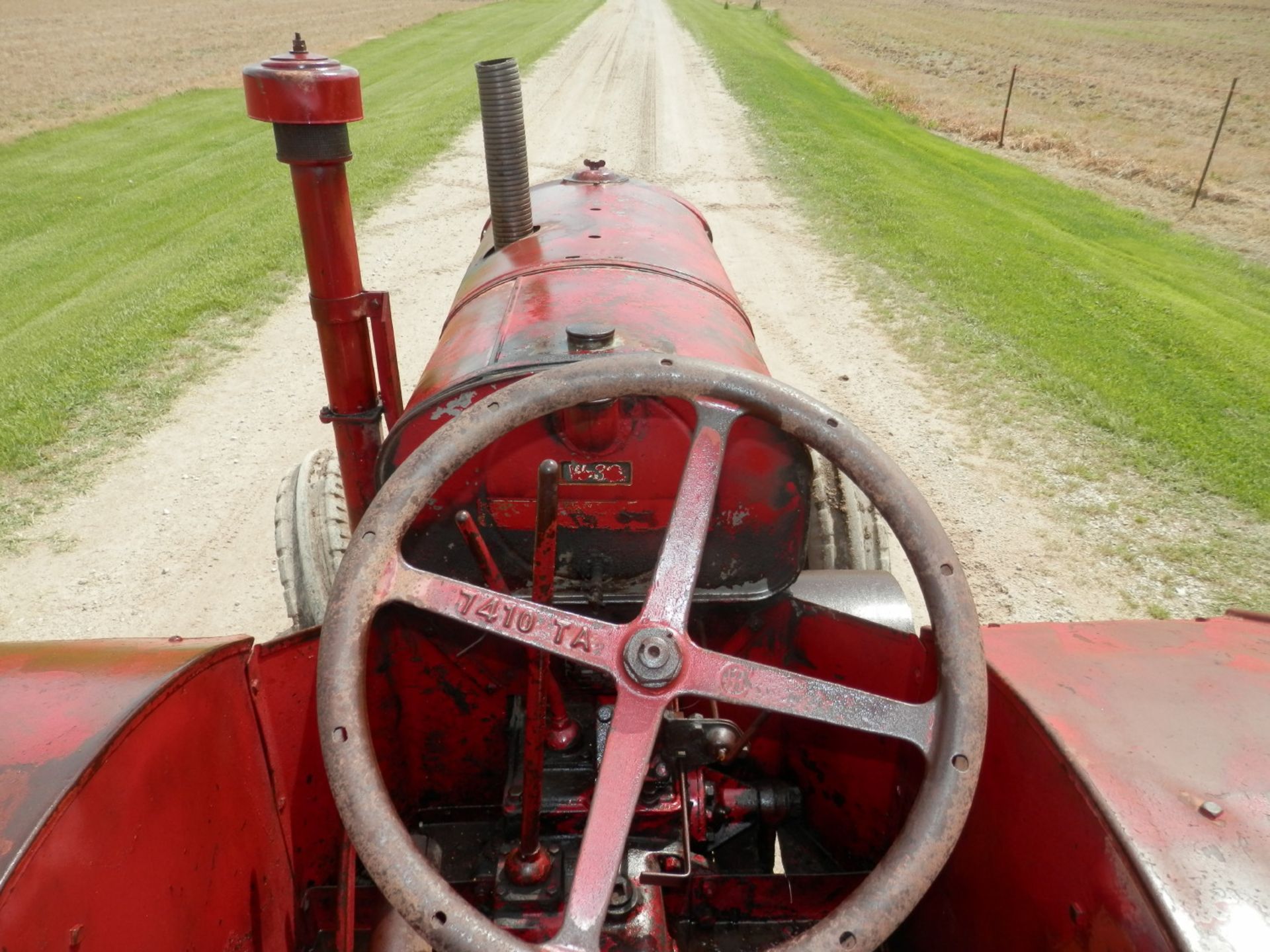 MC CORMICK DEERING W30 TRACTOR - Image 7 of 12