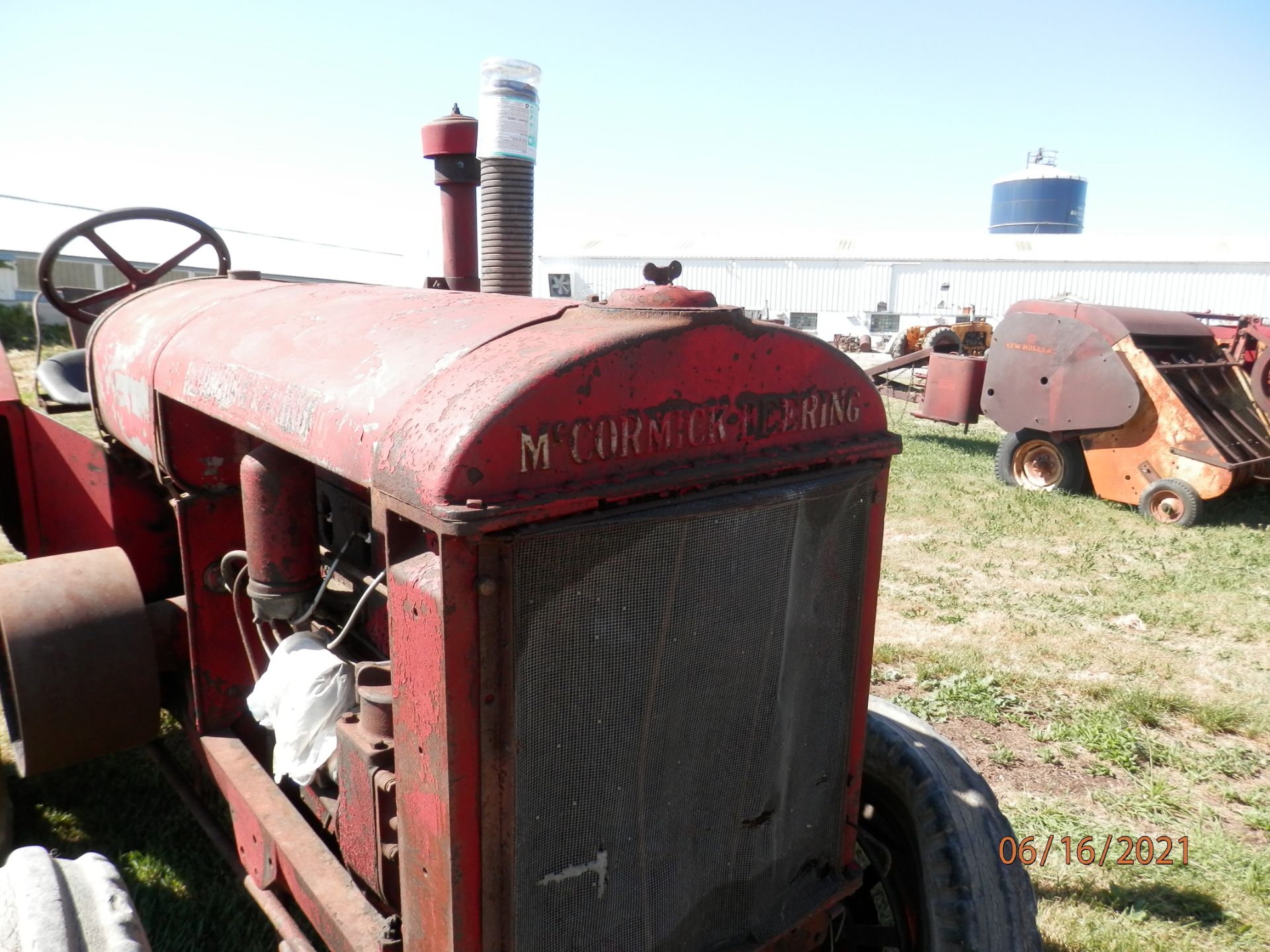 MC CORMICK DEERING W30 TRACTOR - Image 10 of 12