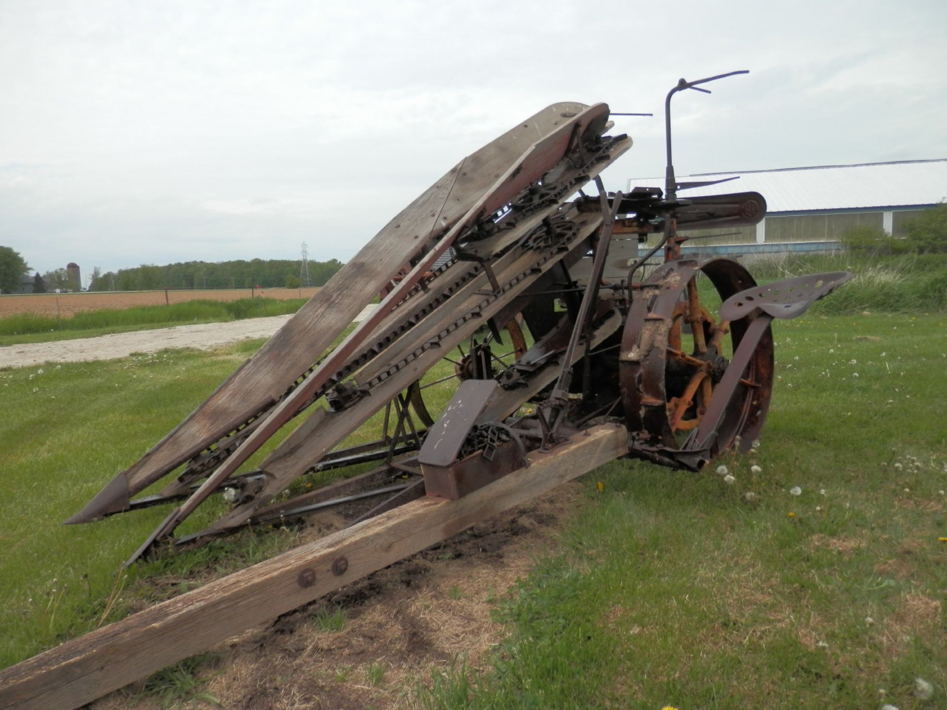 MC CORMICK DEERING CORN BINDER - Image 3 of 6