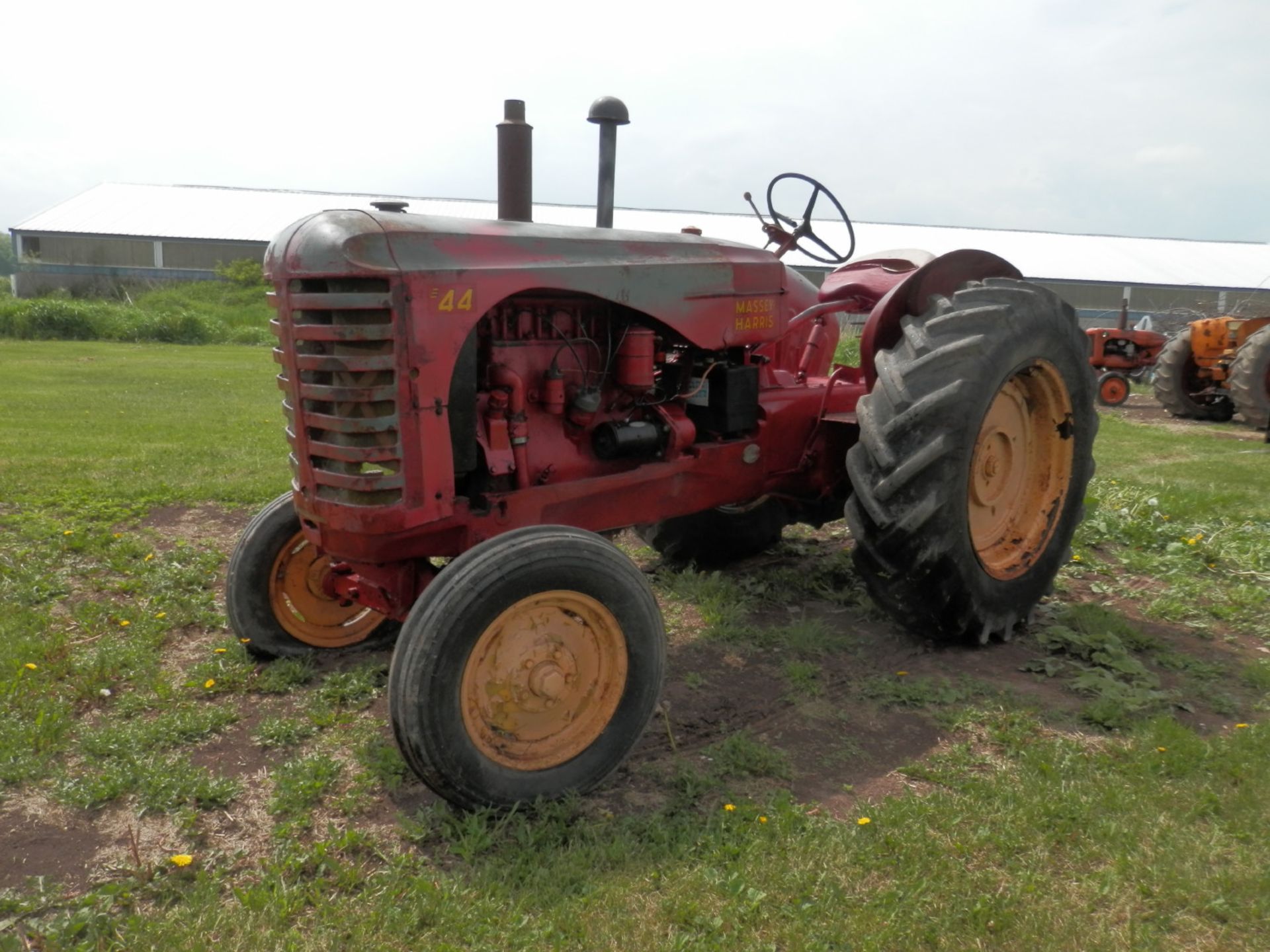 MASSEY HARRIS 44-GS TRACTOR - Image 3 of 6