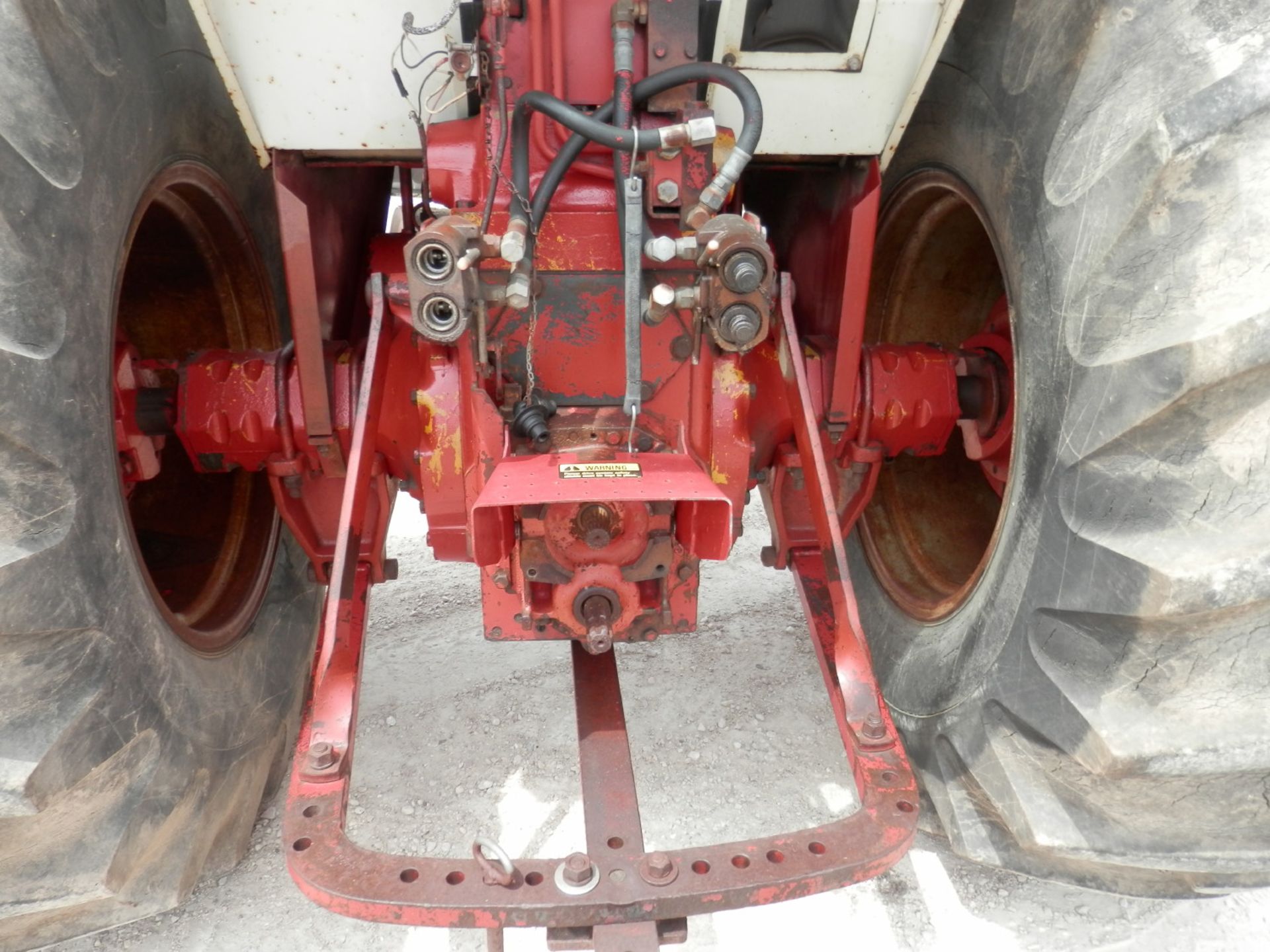 INTERNATIONAL i-806 TRACTOR w/ICE BOX CAB - Image 5 of 10