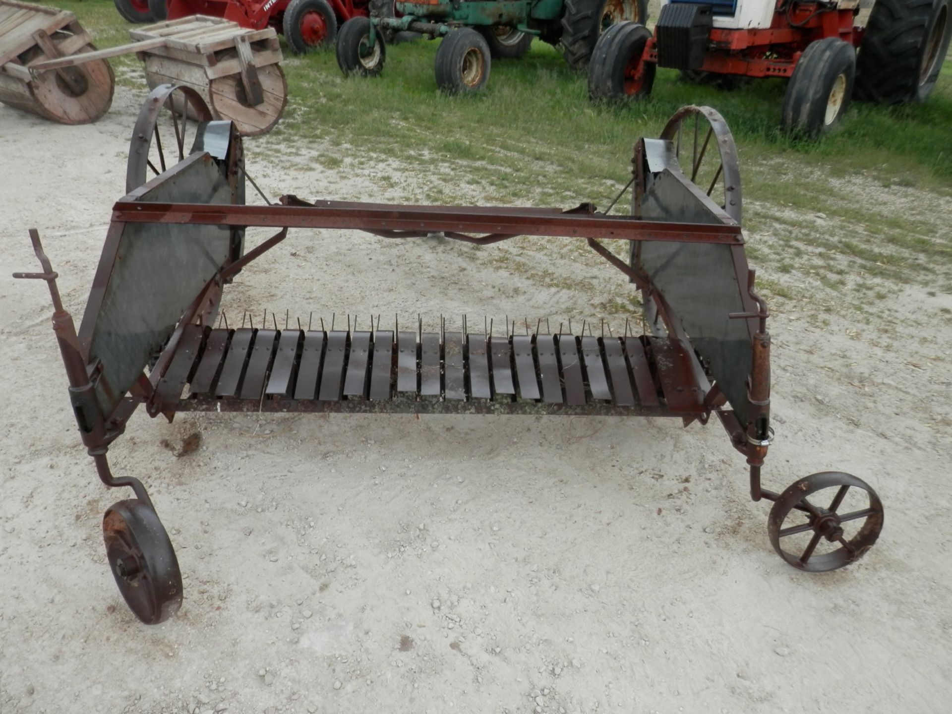 HAY TEDDER- CUSTOM ANTIQUE from HAY LOADER - Image 3 of 3