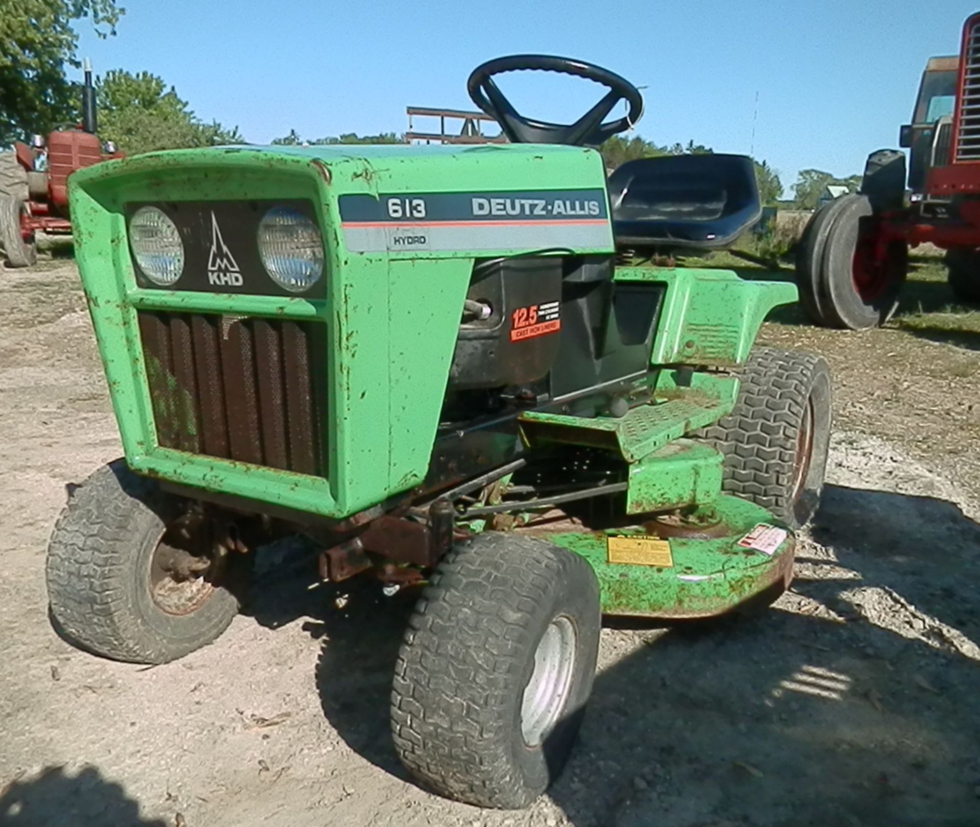 DEUTZ ALLIS 613 HYDRO LAWN TRACTOR - Image 3 of 5