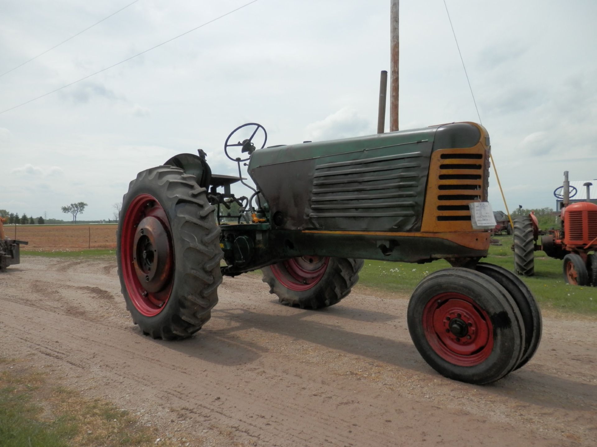 OLIVER ROW CROP "77" TRACTOR