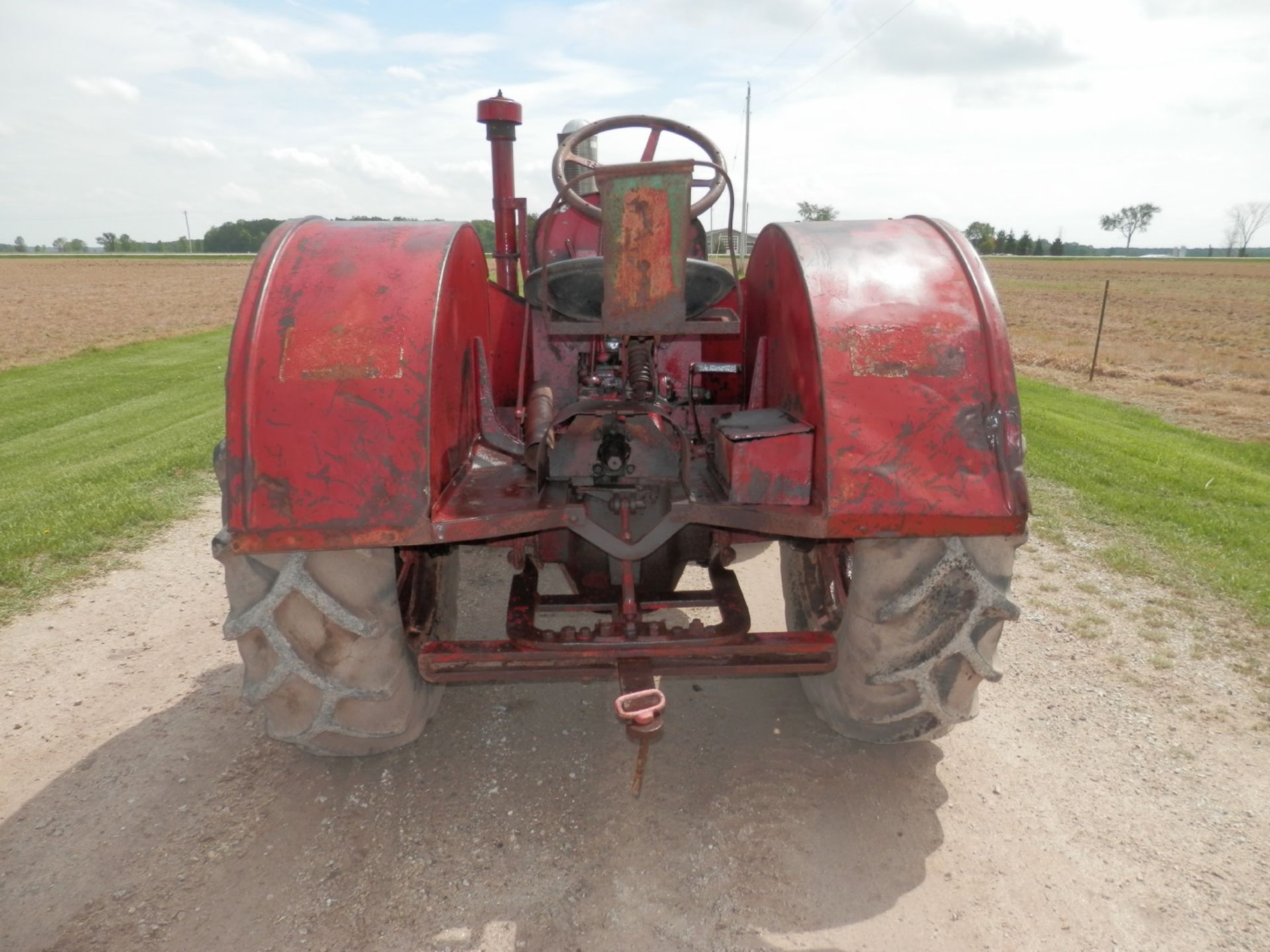 MC CORMICK DEERING W30 TRACTOR - Image 4 of 12