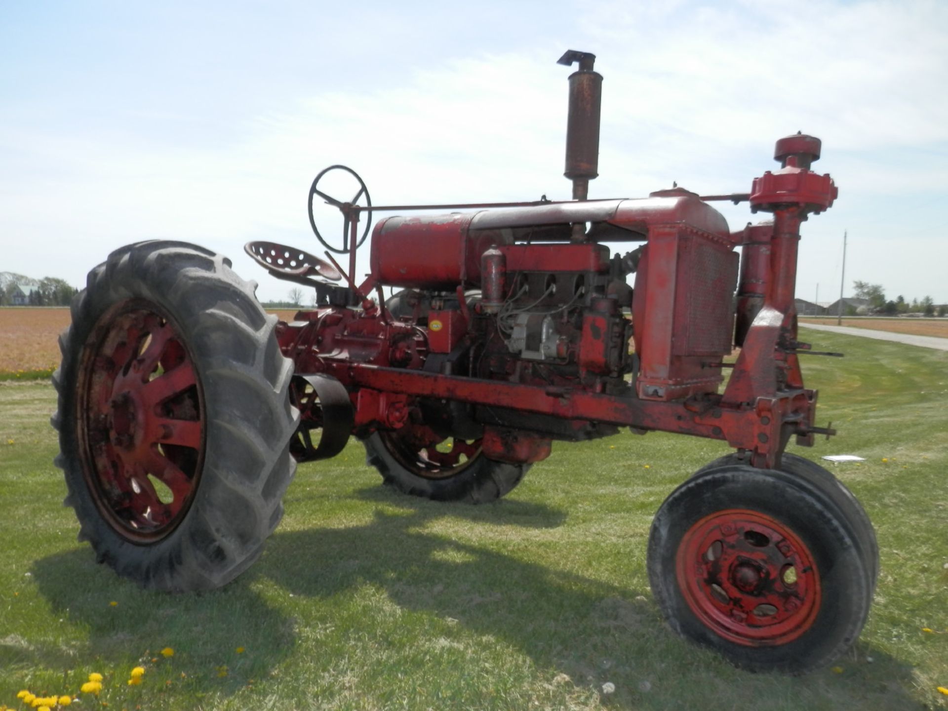 INTERNATIONAL HARVESTER F-20 TRACTOR - Image 2 of 10