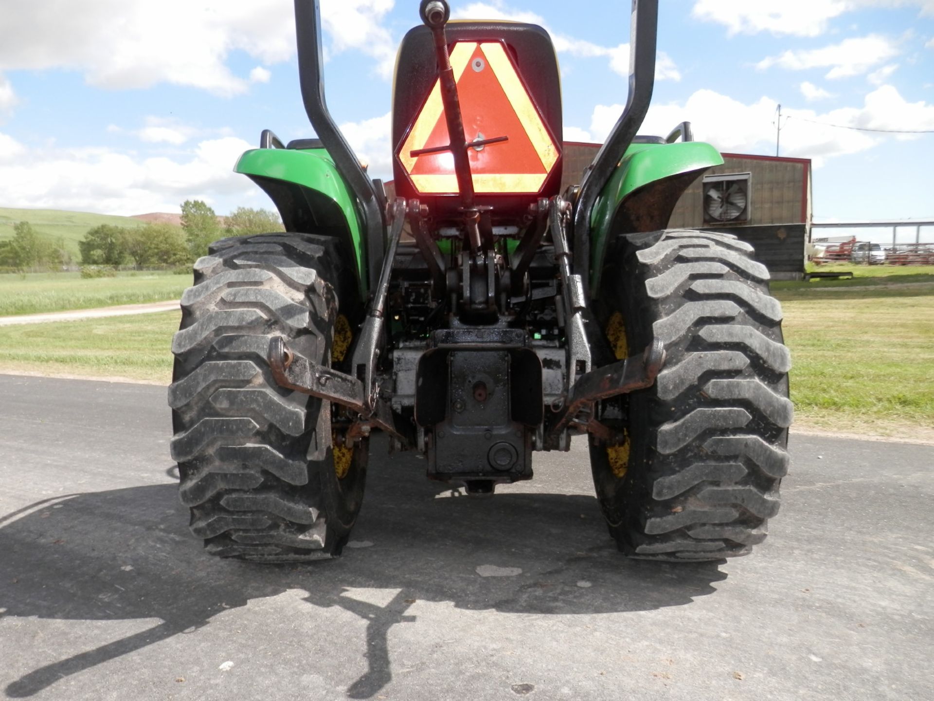 JOHN DEERE 4200 HST DSL. COMPACT TRACTOR - Image 4 of 8