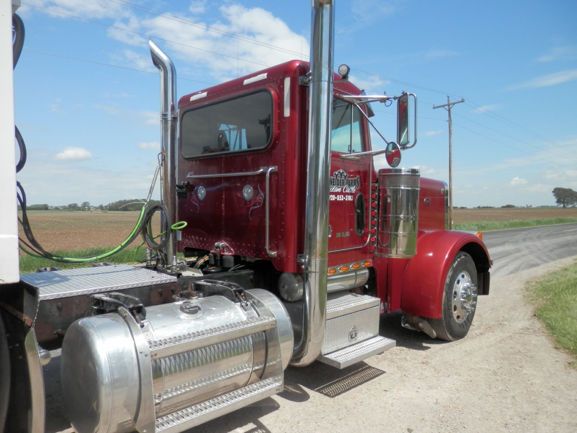 2004 PETERBILT 379 DAY CAB SEMI TRACTOR - Image 7 of 15