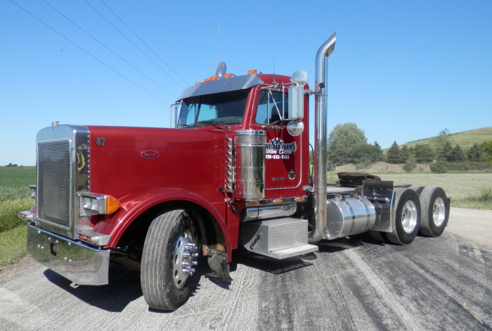 2004 PETERBILT 379 DAY CAB SEMI TRACTOR