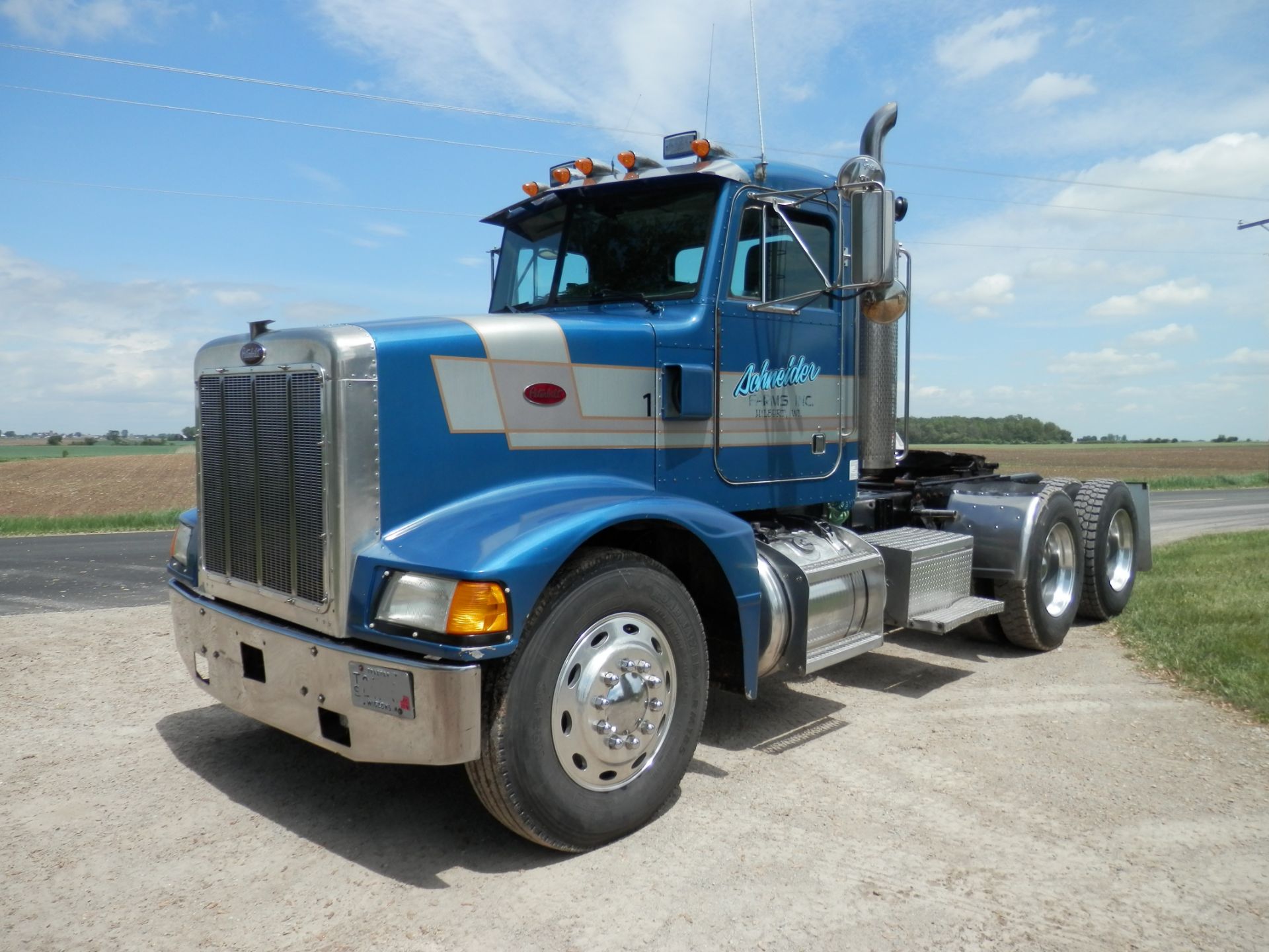 1990 PETERBILT MDL 375 DAY CAB SEMI TRACTOR VIN: 1XPBDE9X4LN297936