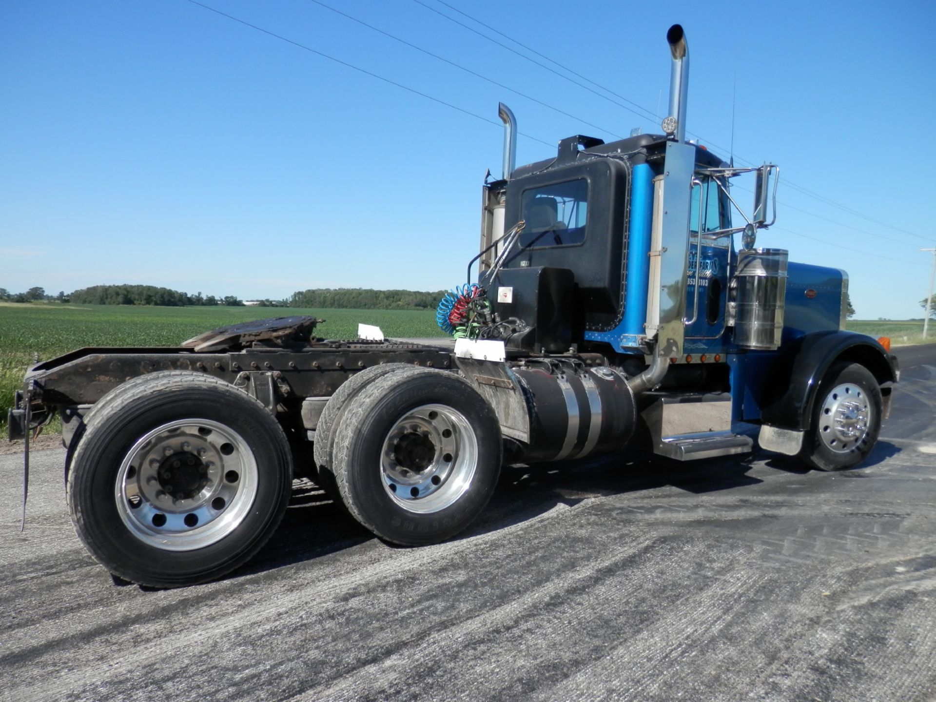 2000 PETERBILT 379 DAY CAB SEMI TRACTOR VIN: 1XP5DB9X5YN546392 - Image 5 of 19